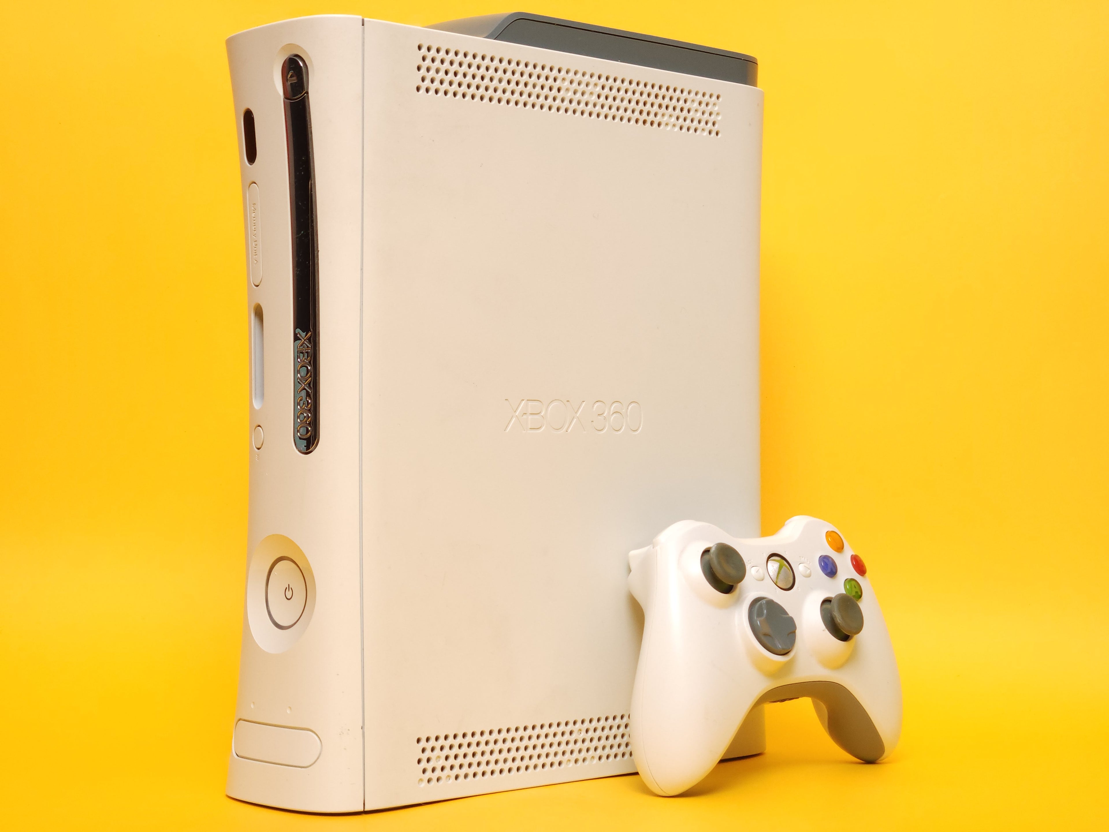 Matte White Xbox 360 Console + Controller & Cables