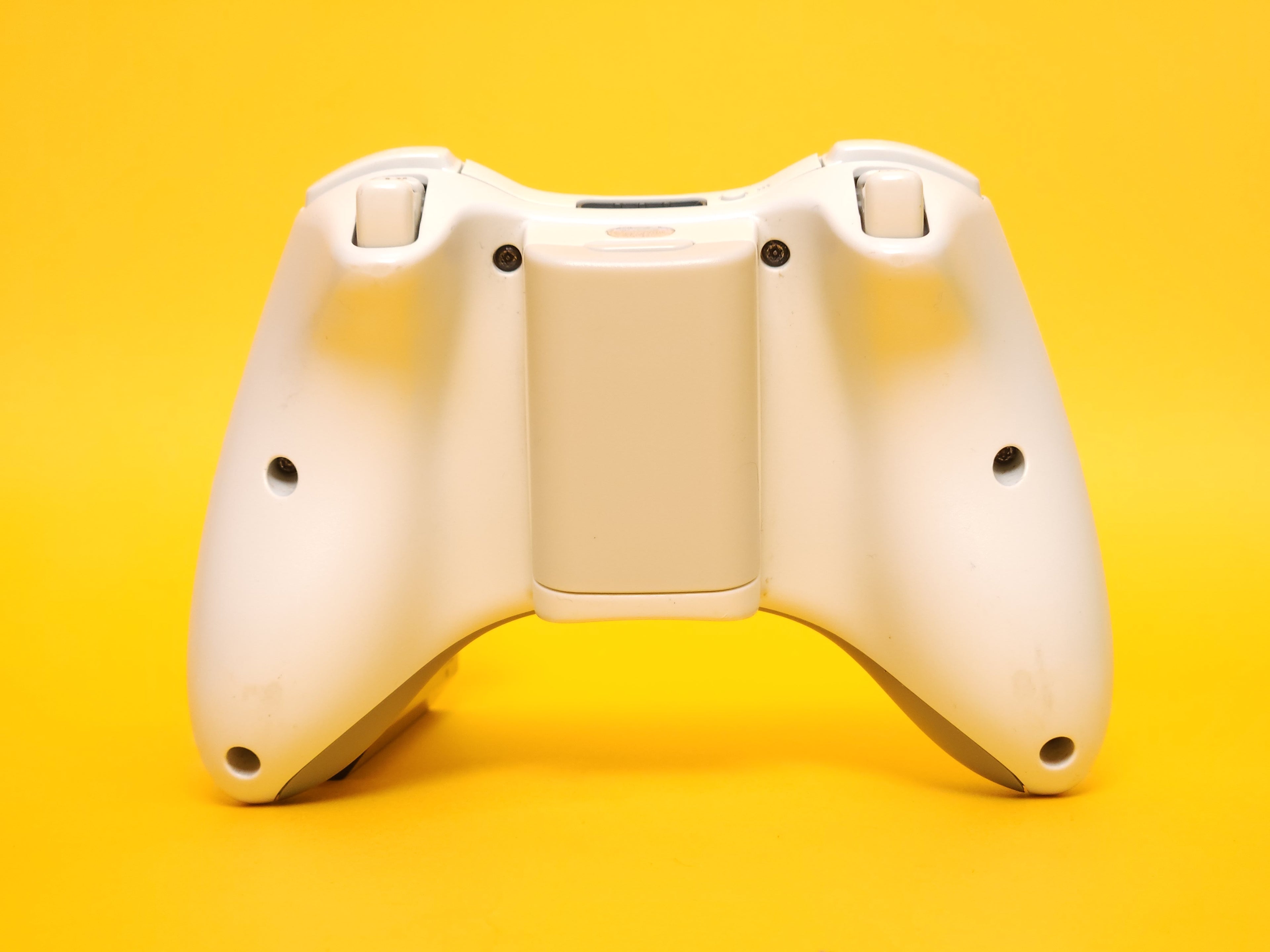 Matte White Xbox 360 Console + Controller & Cables