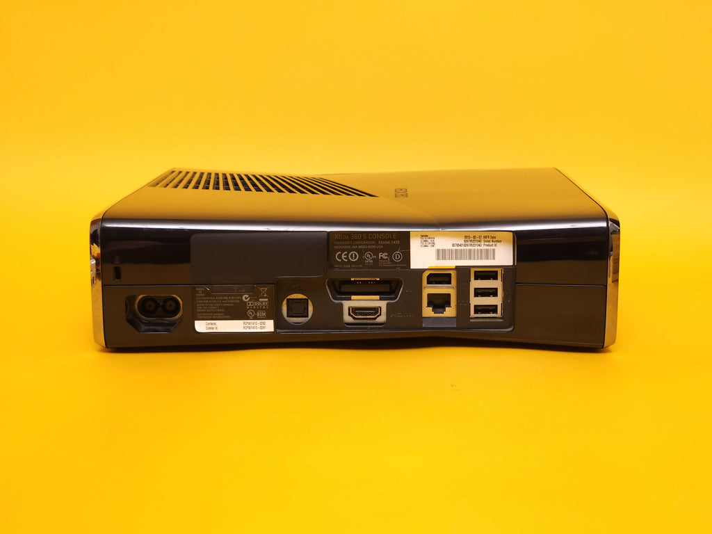 250GB Gloss Black Xbox 360 S Console + Controller & Cables