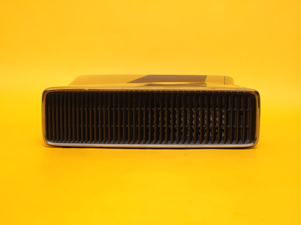 250GB Gloss Black Xbox 360 S Console + Controller & Cables