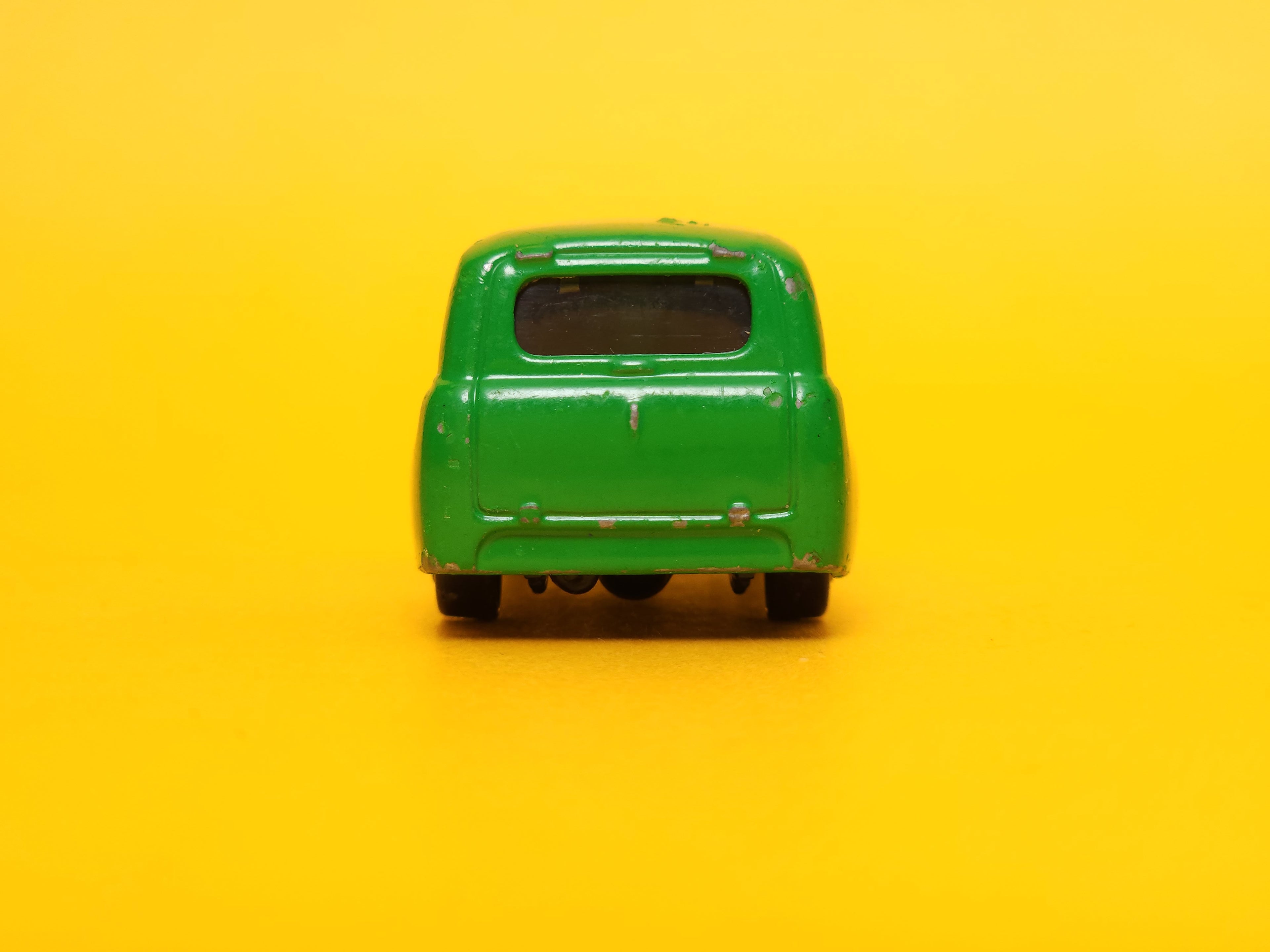 FJ Holden Panel Van: Green – 1999 Lesney Matchbox Basic
