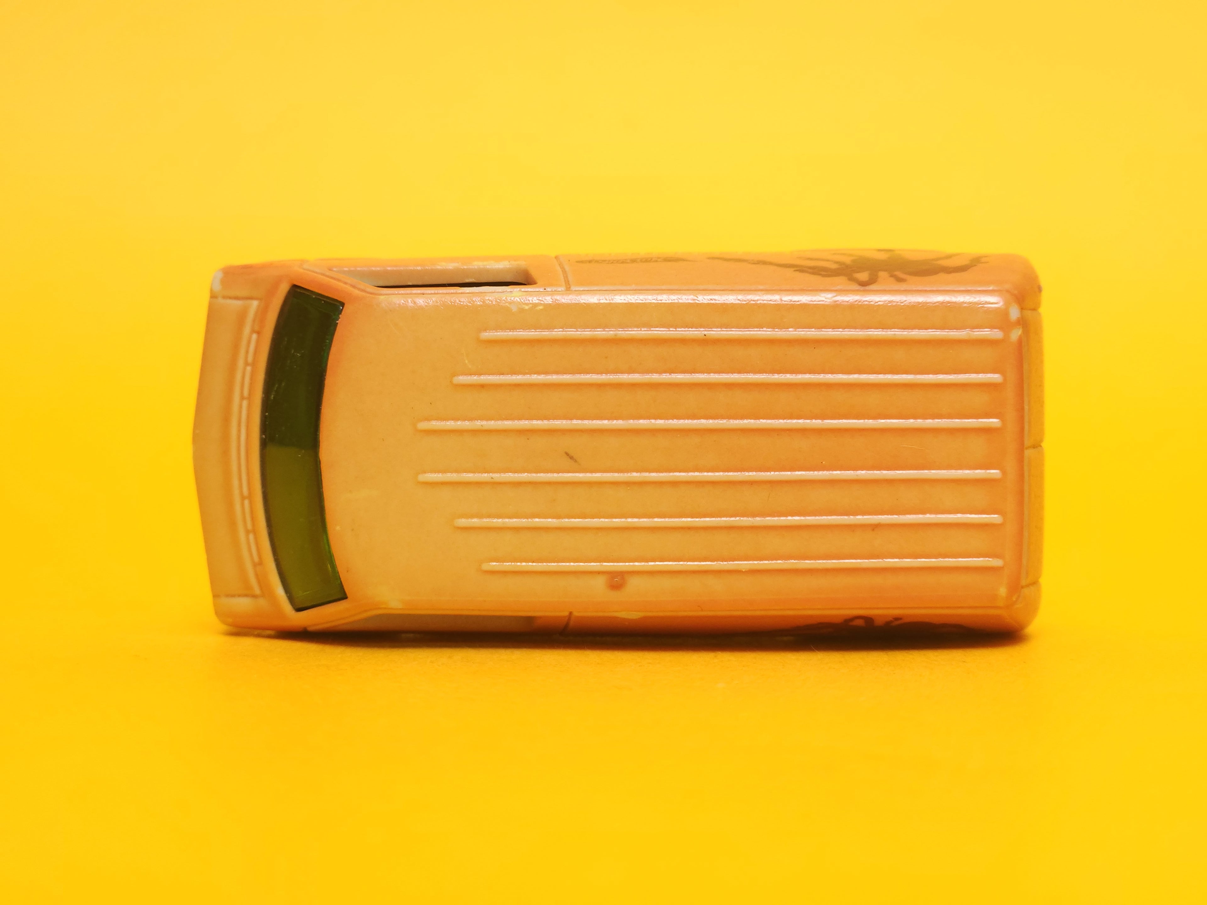 Custom '77 Dodge Van: Orange / Lime Green – 2010 Mattel Hot Wheels Color Shifters