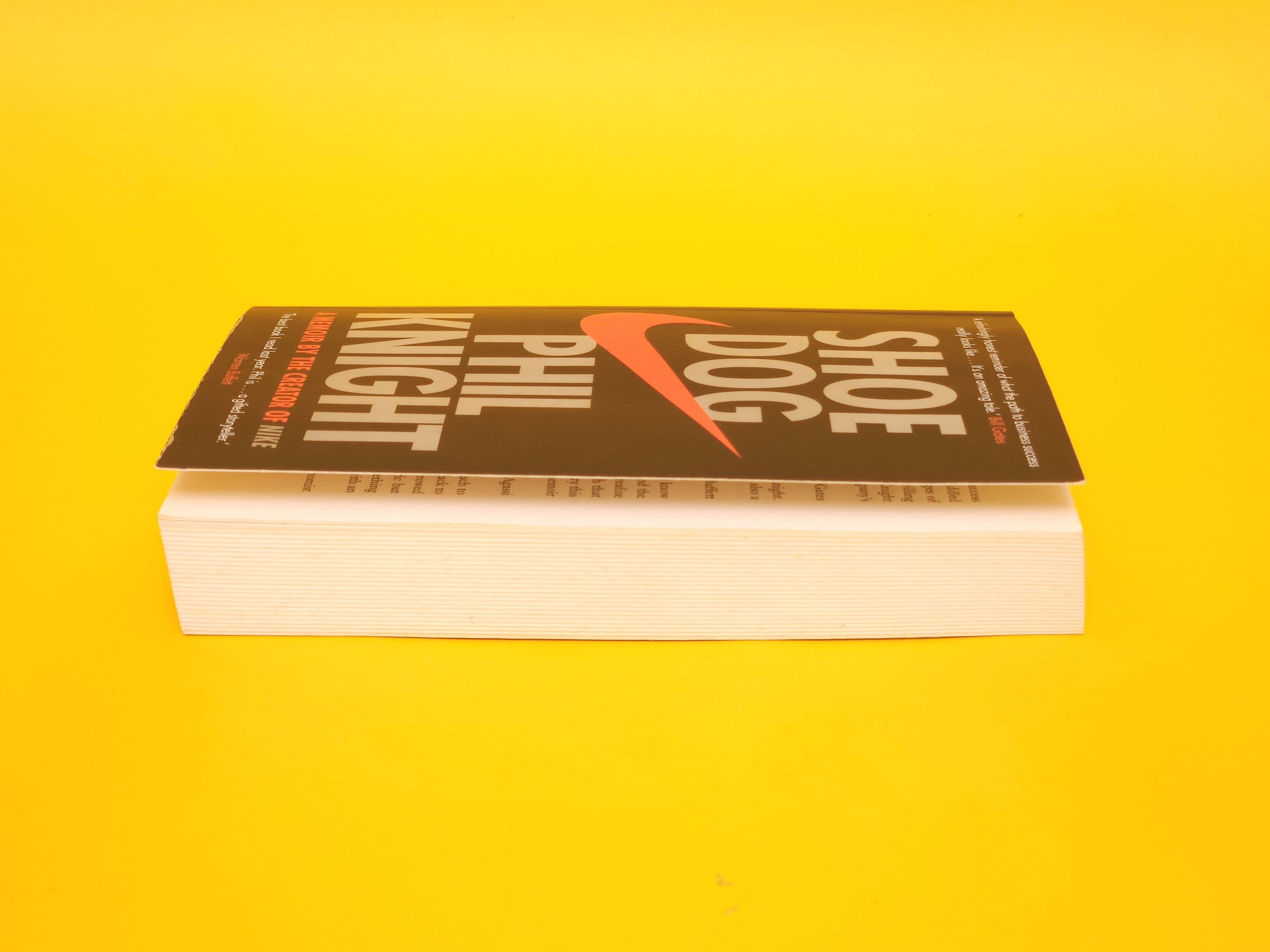 Shoe Dog –  2016 Phil Knight