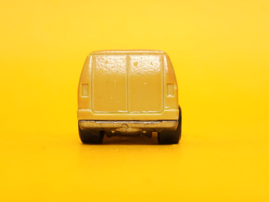 Custom '77 Dodge Van: Orange / Lime Green – 2010 Mattel Hot Wheels Color Shifters