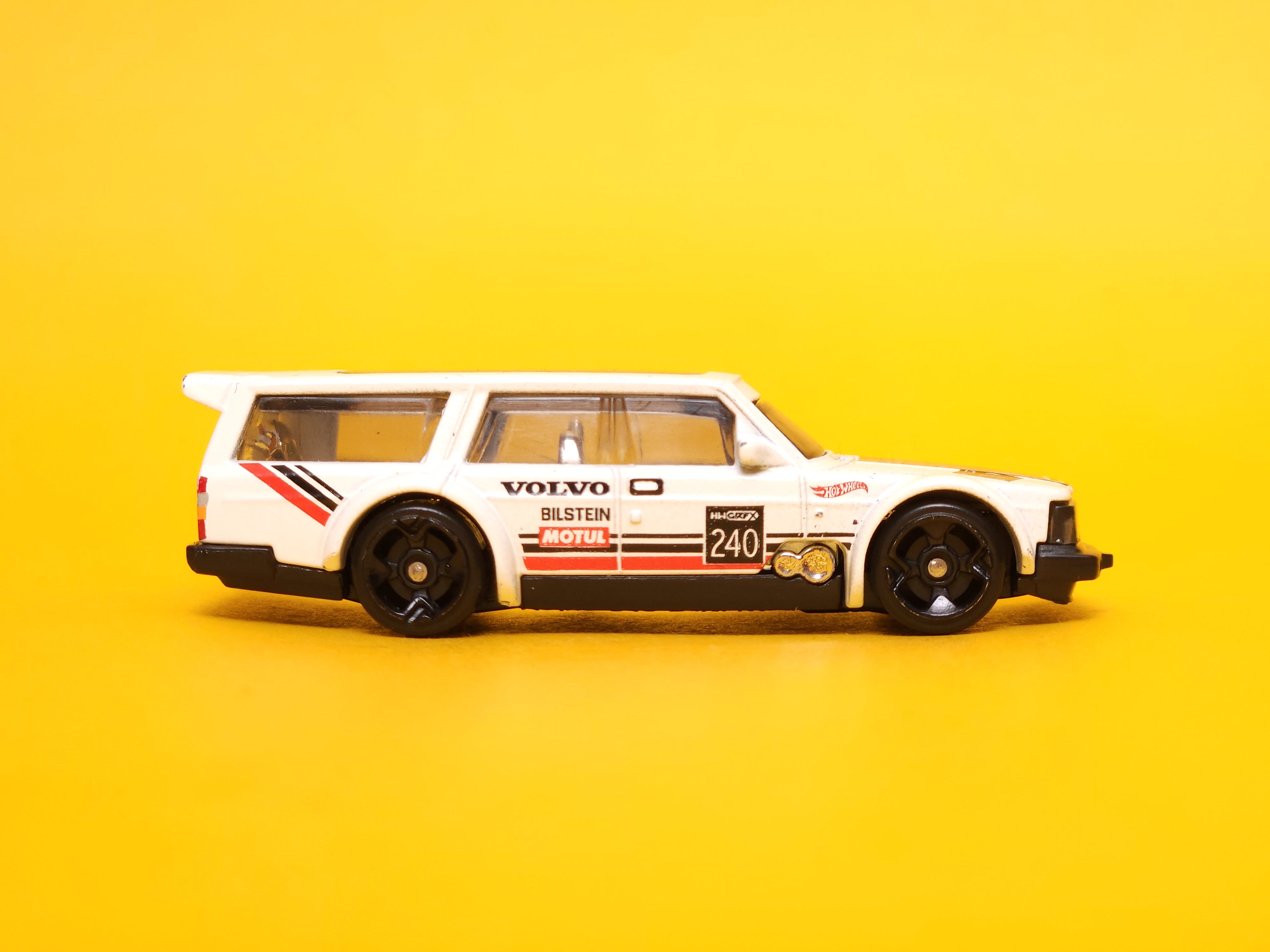Volvo 240 Drift Wagon: White – 2024 Mattel Hot Wheels Basic