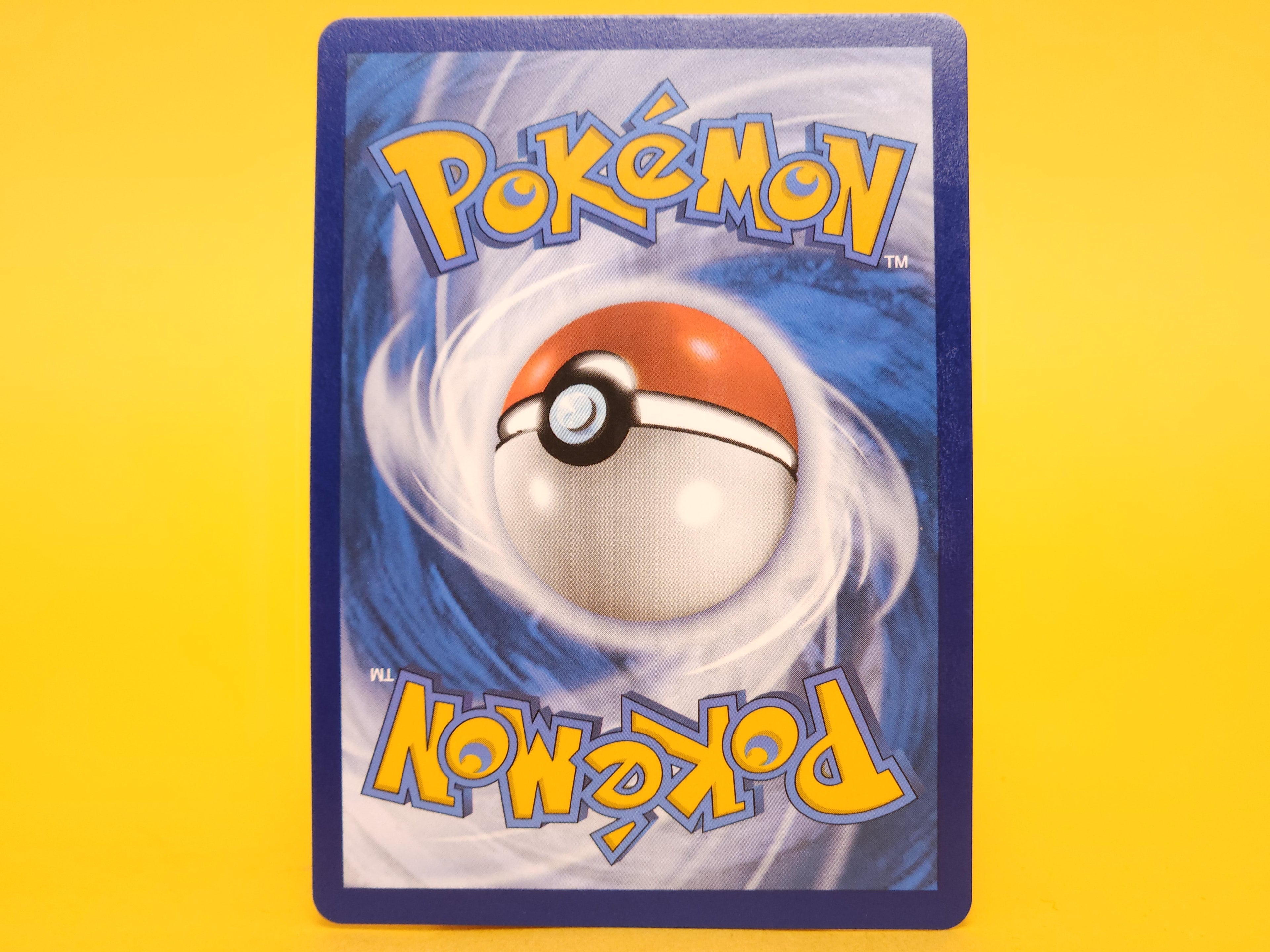 Skuntank V: 108/195 – 2022 Pokémon Holo Rare V Holofoil