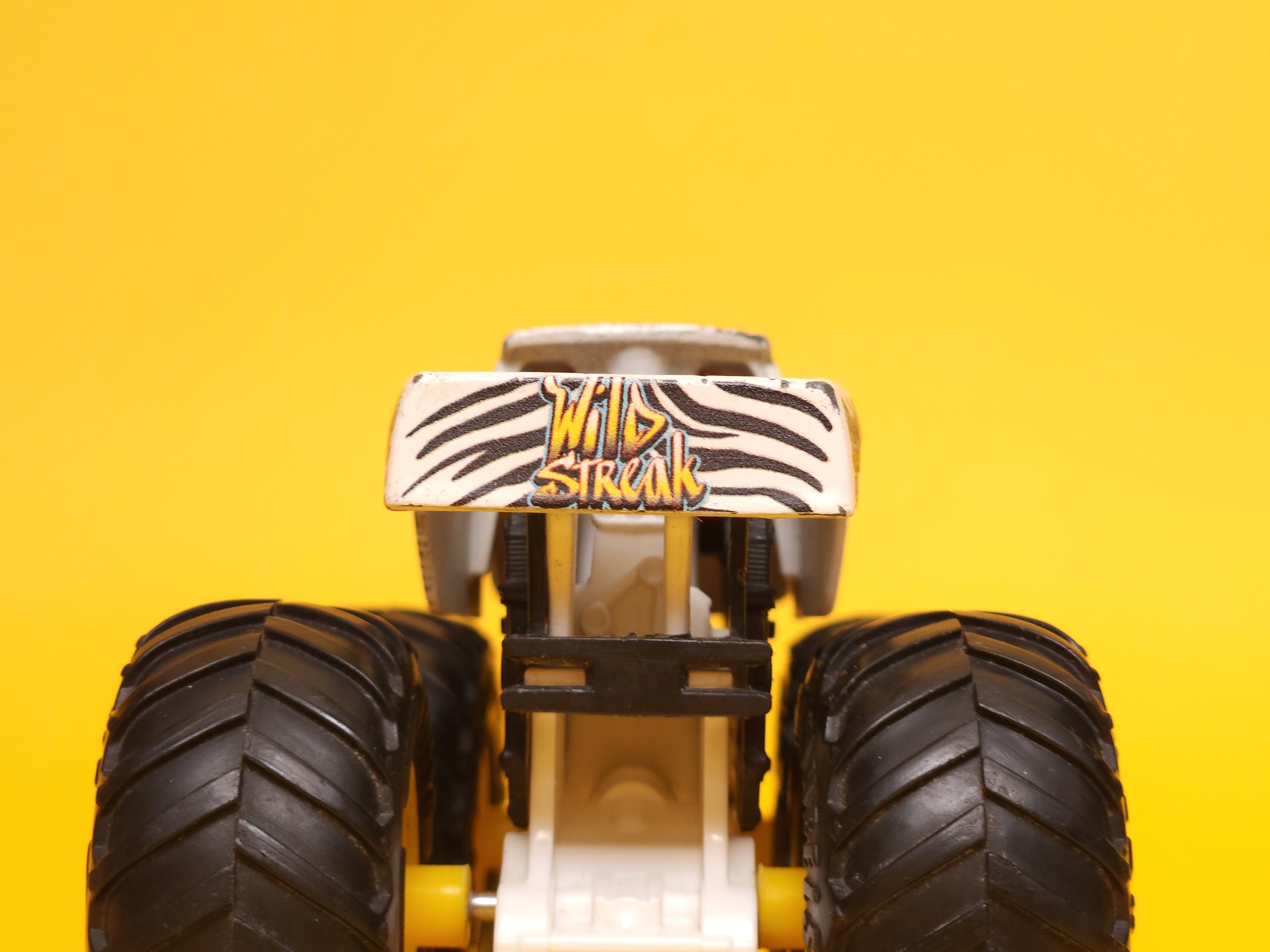 Wild Streak: White – 2019 Mattel Hot Wheels Monster Trucks 1st Edition