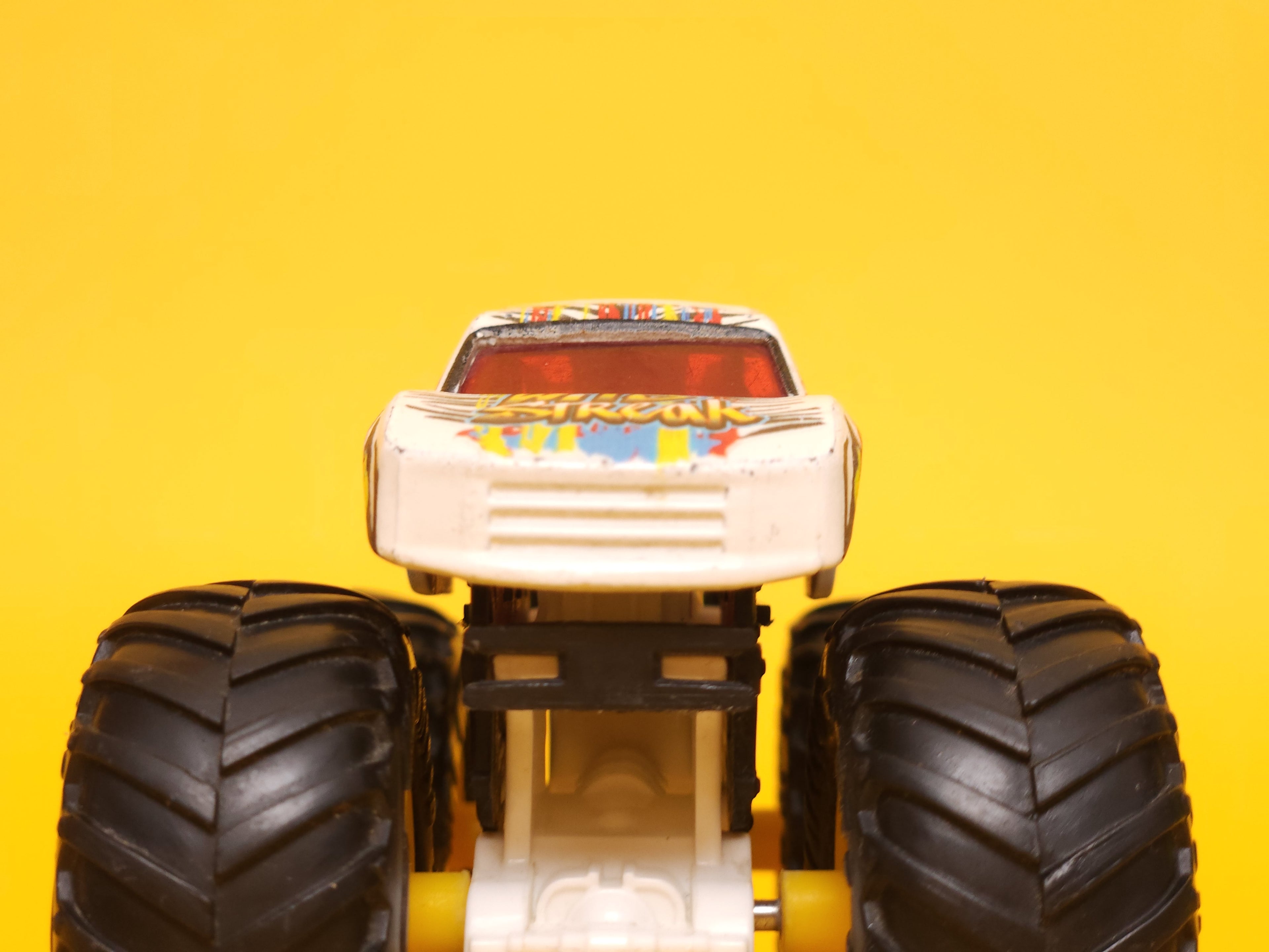 Wild Streak: White – 2019 Mattel Hot Wheels Monster Trucks 1st Edition