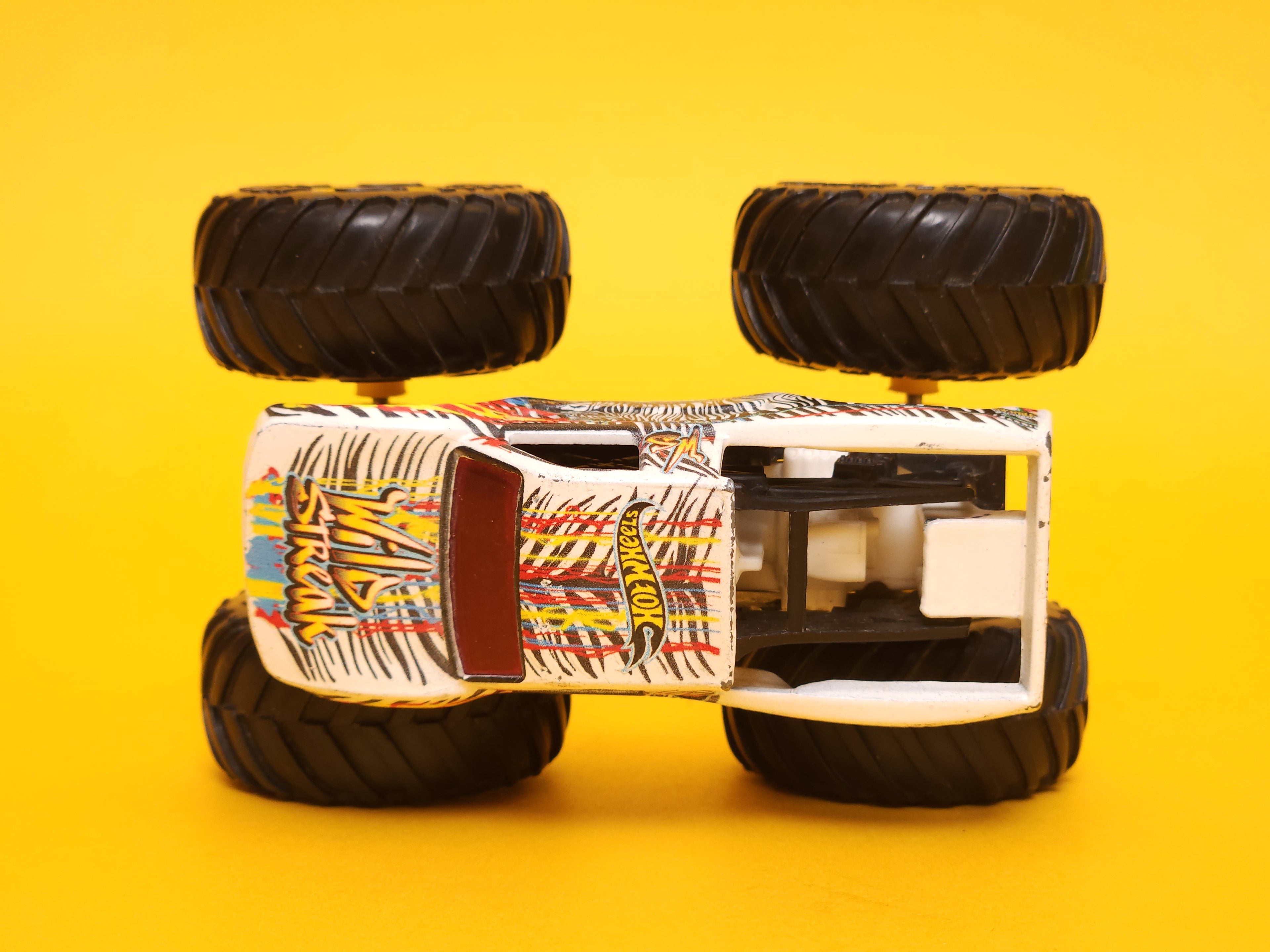 Wild Streak: White – 2019 Mattel Hot Wheels Monster Trucks 1st Edition