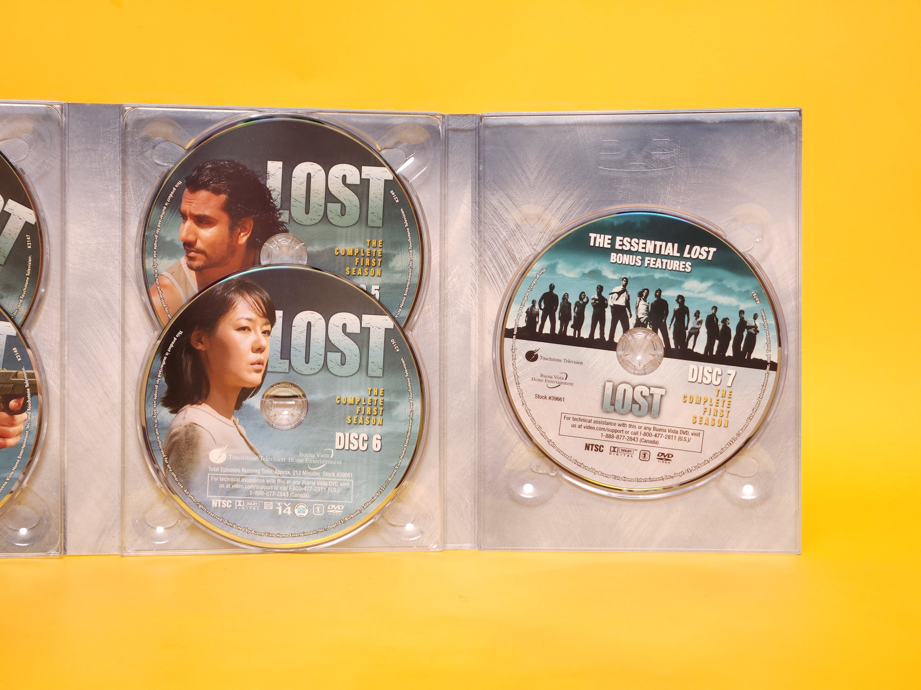 Lost: The Complete First Season – 2004 DVD