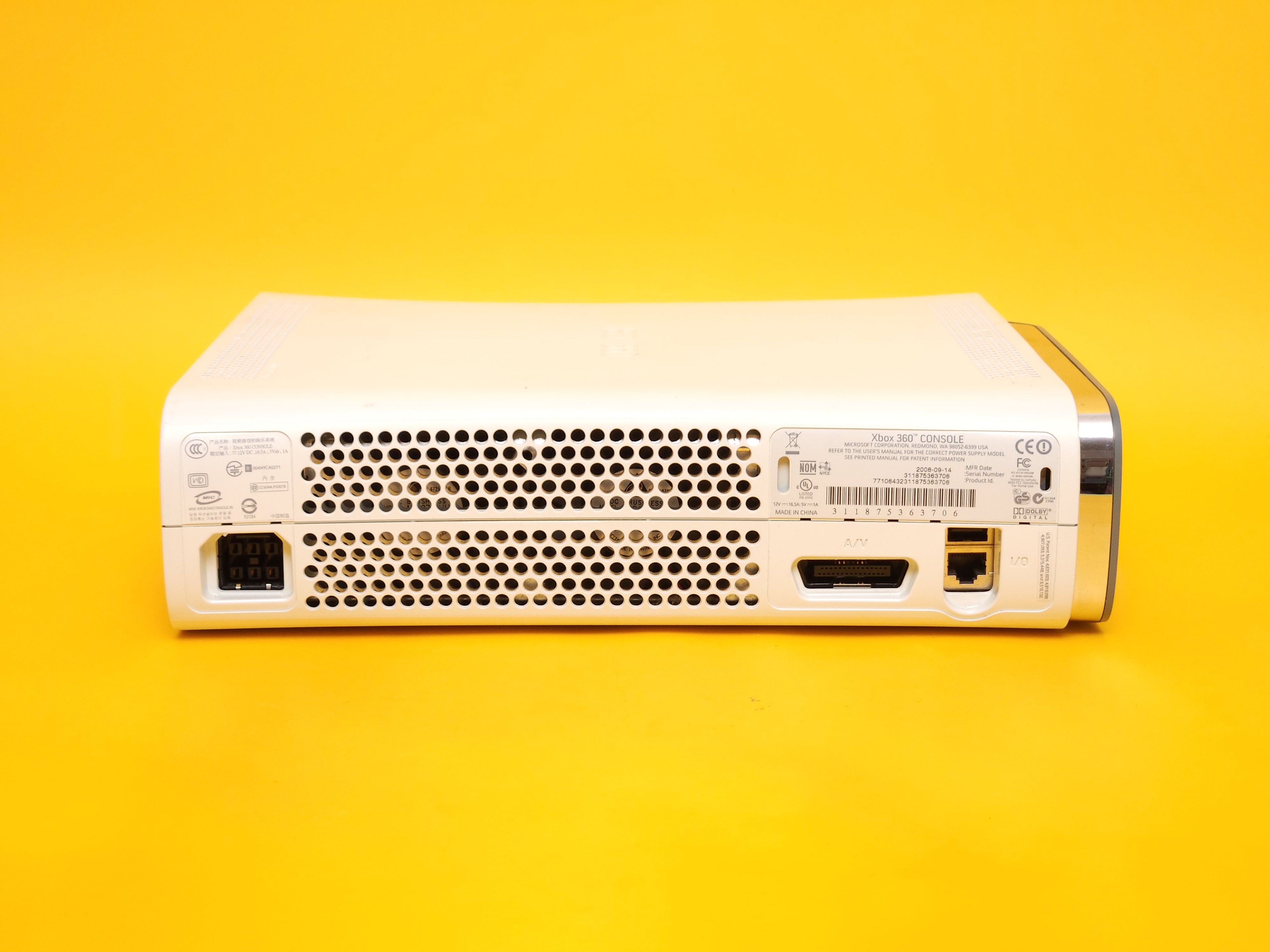 Matte White Xbox 360 Console + Controller & Cables