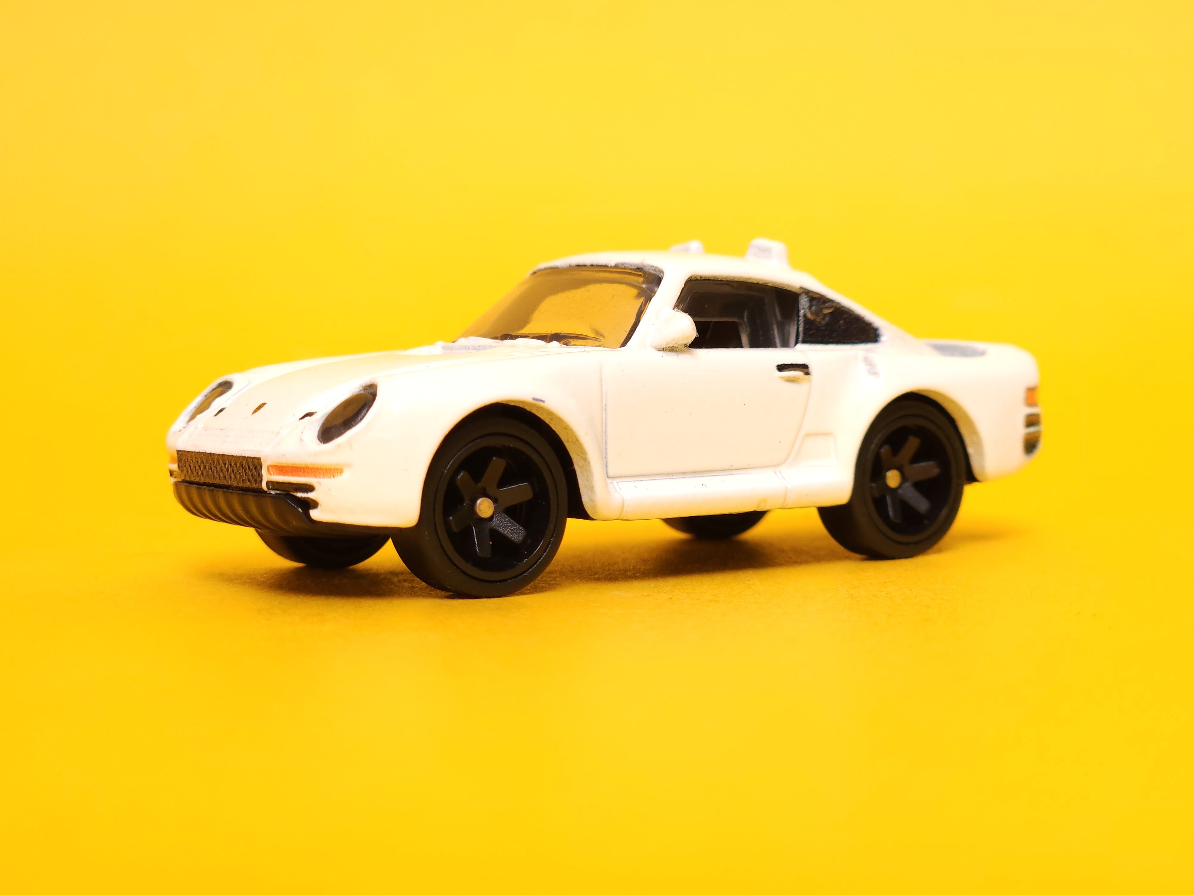 Porsche 959: White – 2023 Mattel Hot Wheels Premium