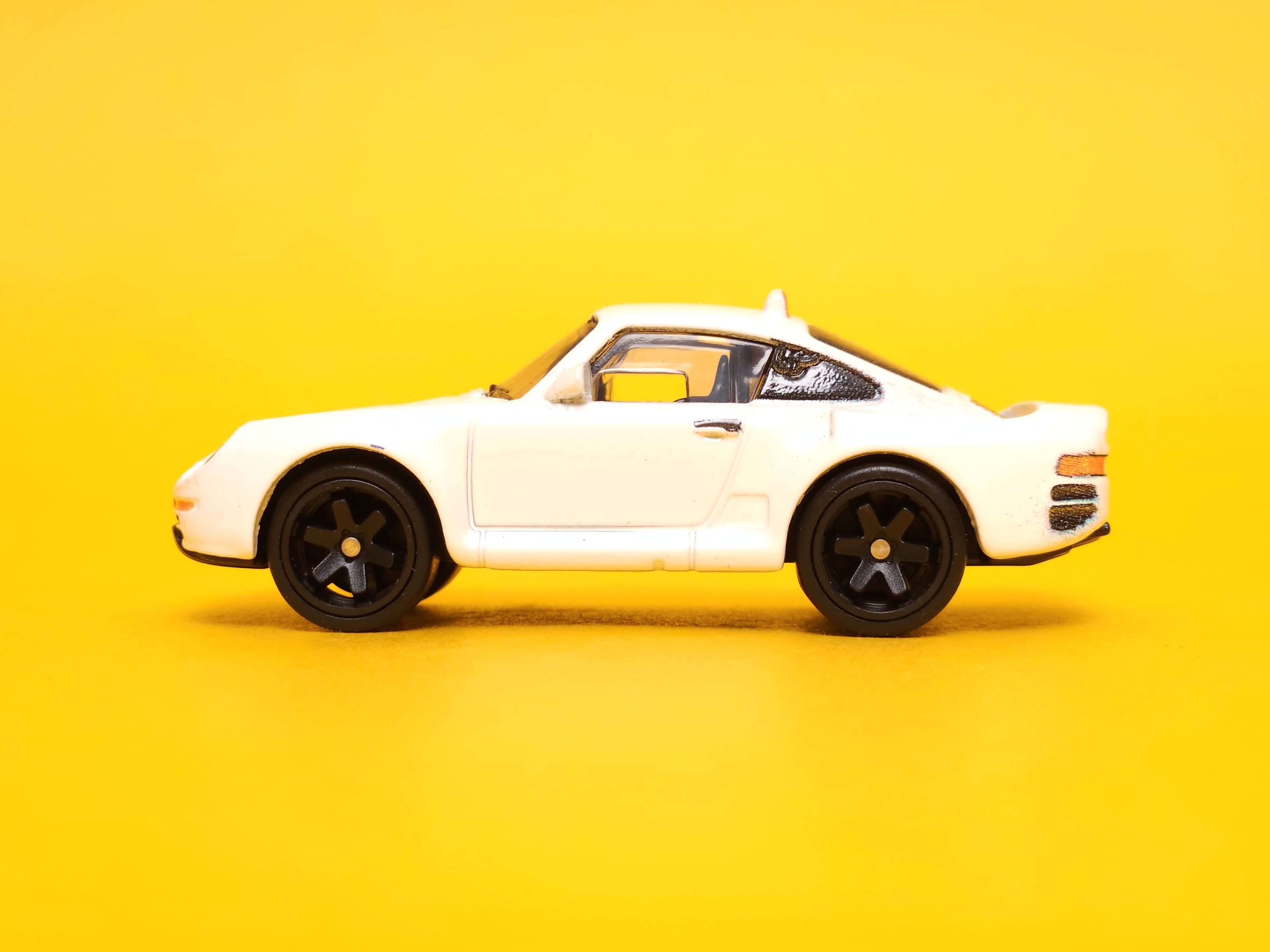 Porsche 959: White – 2023 Mattel Hot Wheels Premium