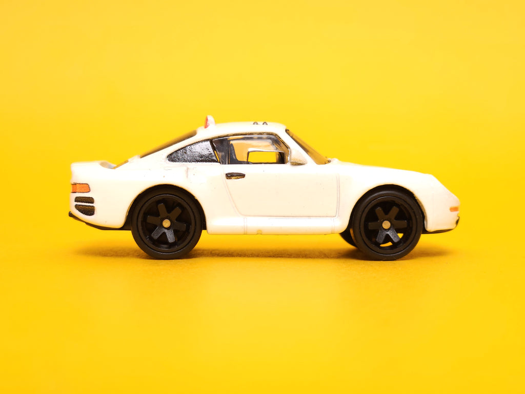 Porsche 959: White – 2023 Mattel Hot Wheels Premium