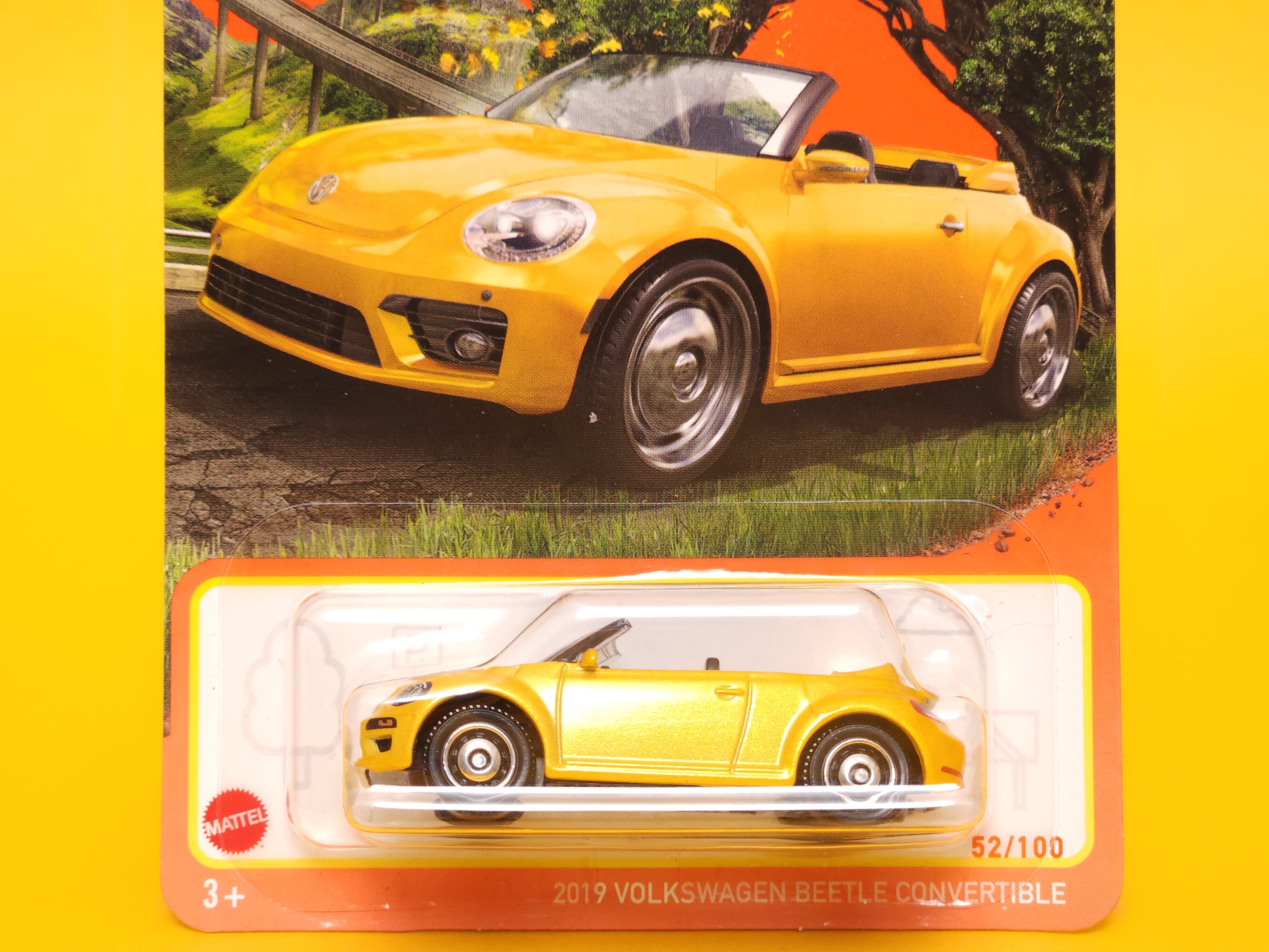 2019 Volkswagen Beetle Convertible: Metalflake Yellow – 2024 Mattel Matchbox Basic