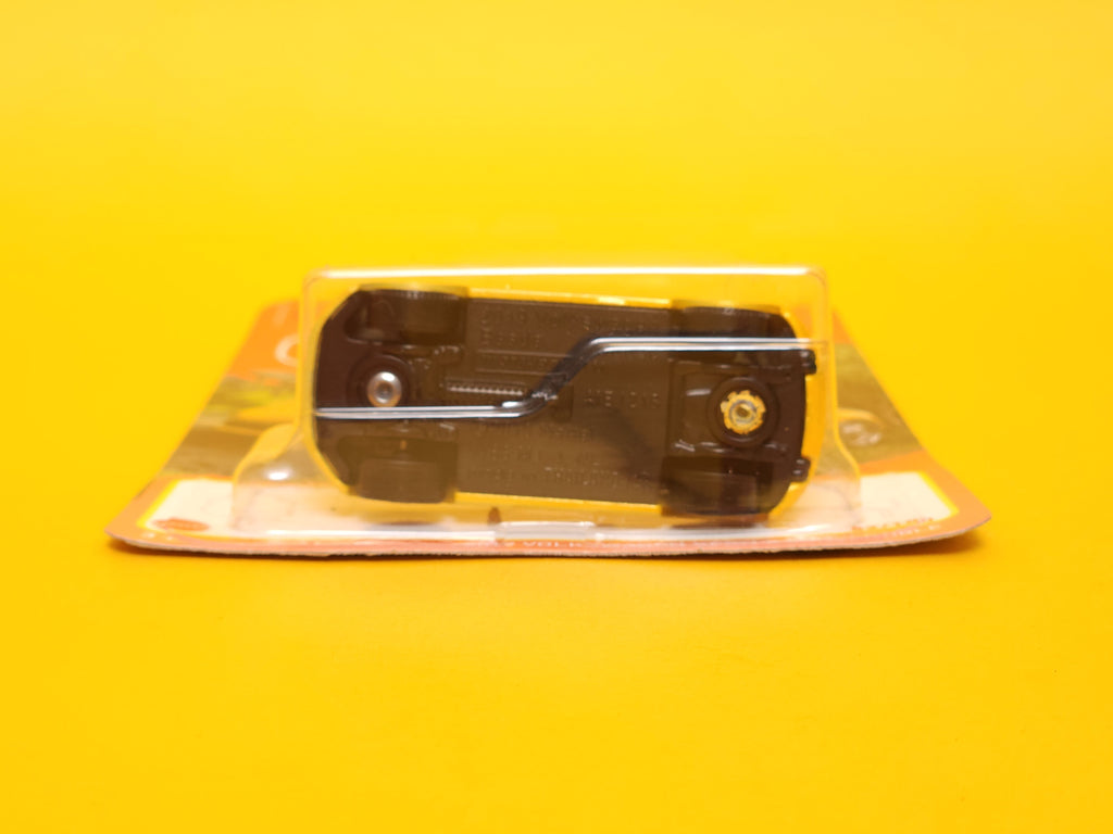2019 Volkswagen Beetle Convertible: Metalflake Yellow – 2024 Mattel Matchbox Basic