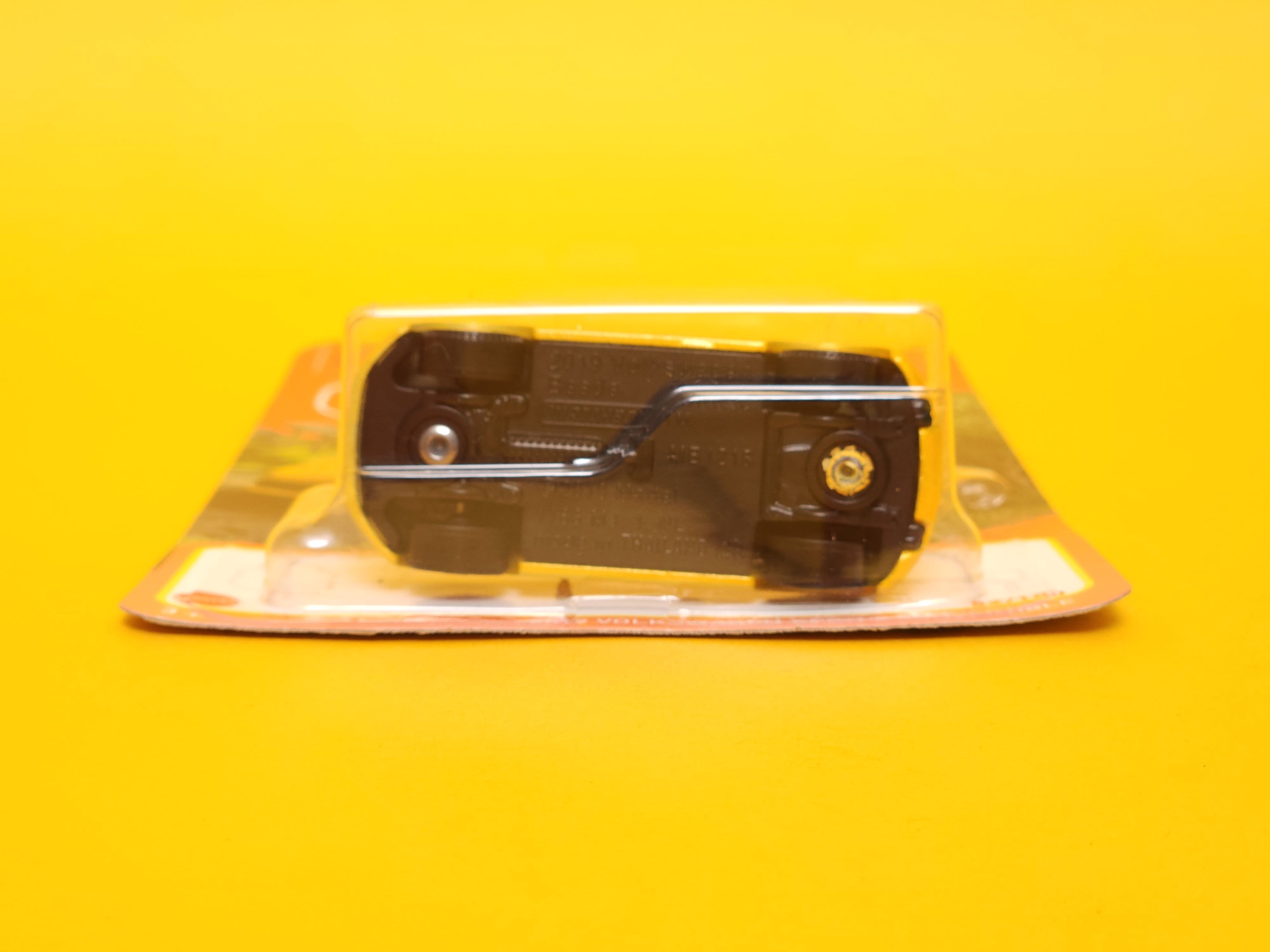 2019 Volkswagen Beetle Convertible: Metalflake Yellow – 2024 Mattel Matchbox Basic