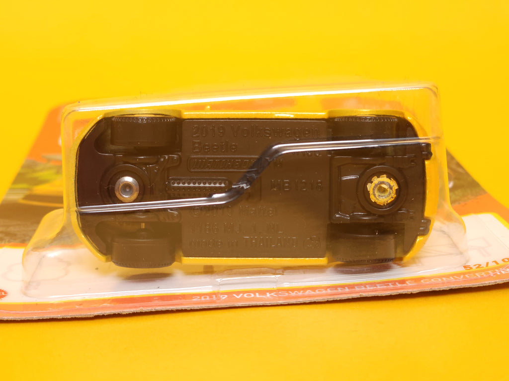 2019 Volkswagen Beetle Convertible: Metalflake Yellow – 2024 Mattel Matchbox Basic