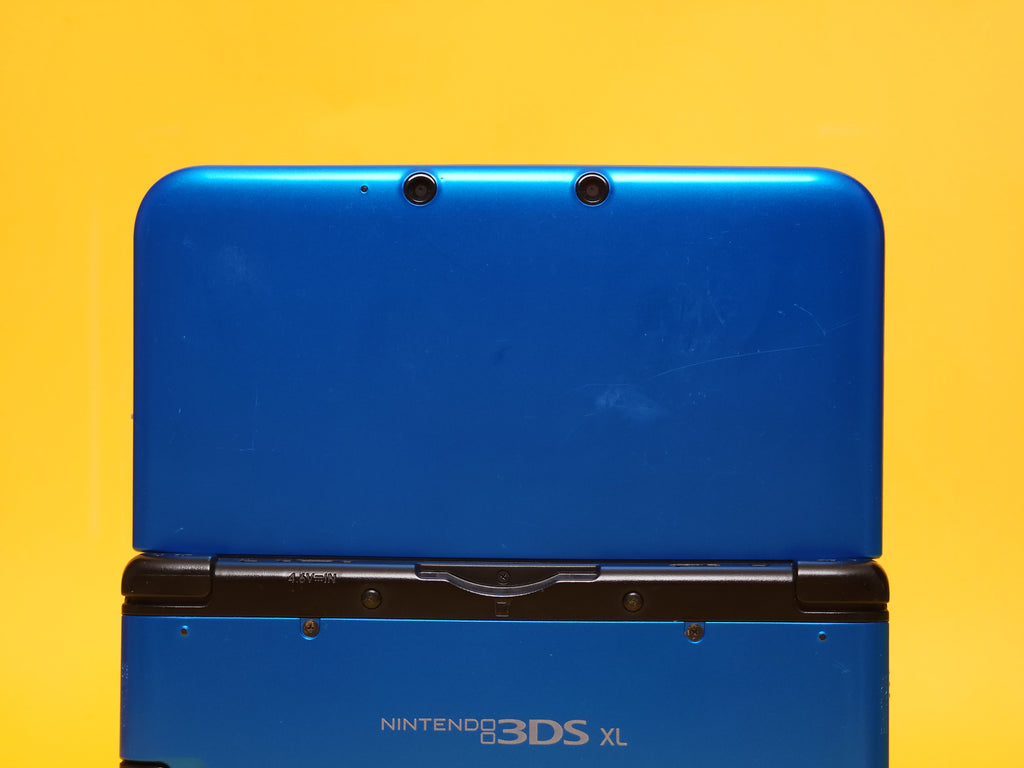 Blue + Black Nintendo 3DS XL Console + Stylus + Power AC Adaptor Cable