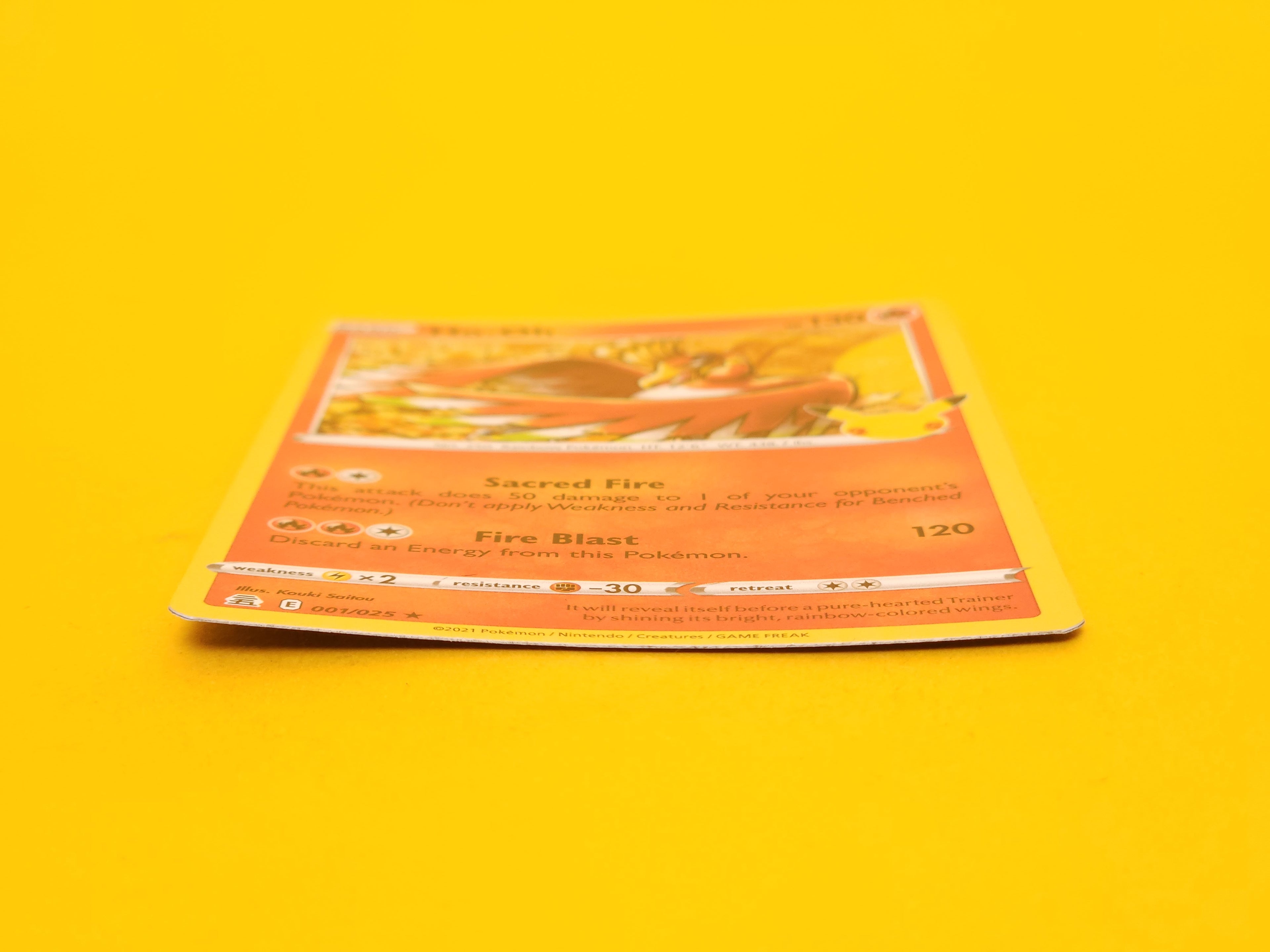 Ho-oh: 001/025 – 2021 Pokémon Rare Holofoil