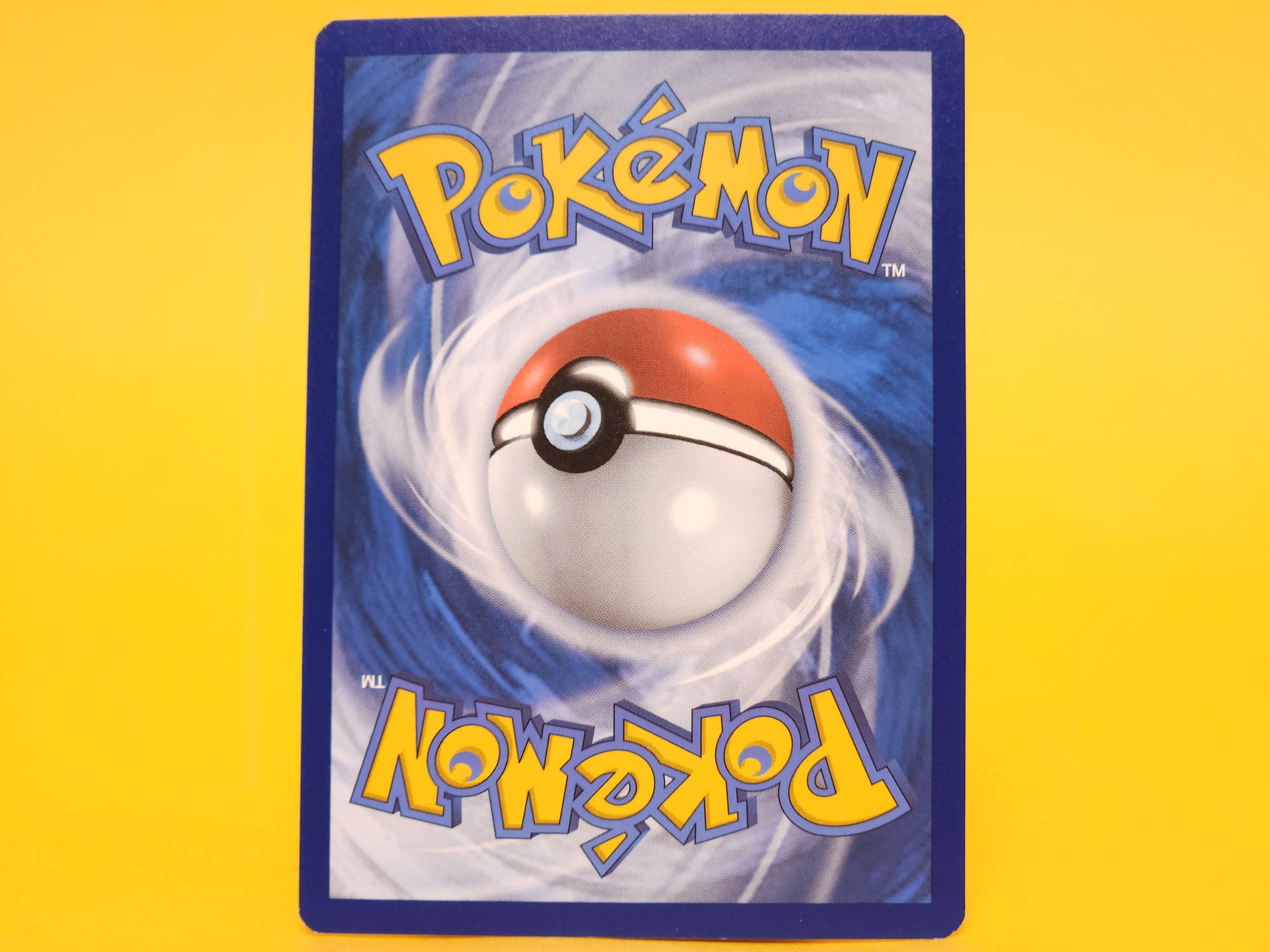 Fletchinder: 031/189 – 2020 Pokémon Uncommon Reverse Holofoil