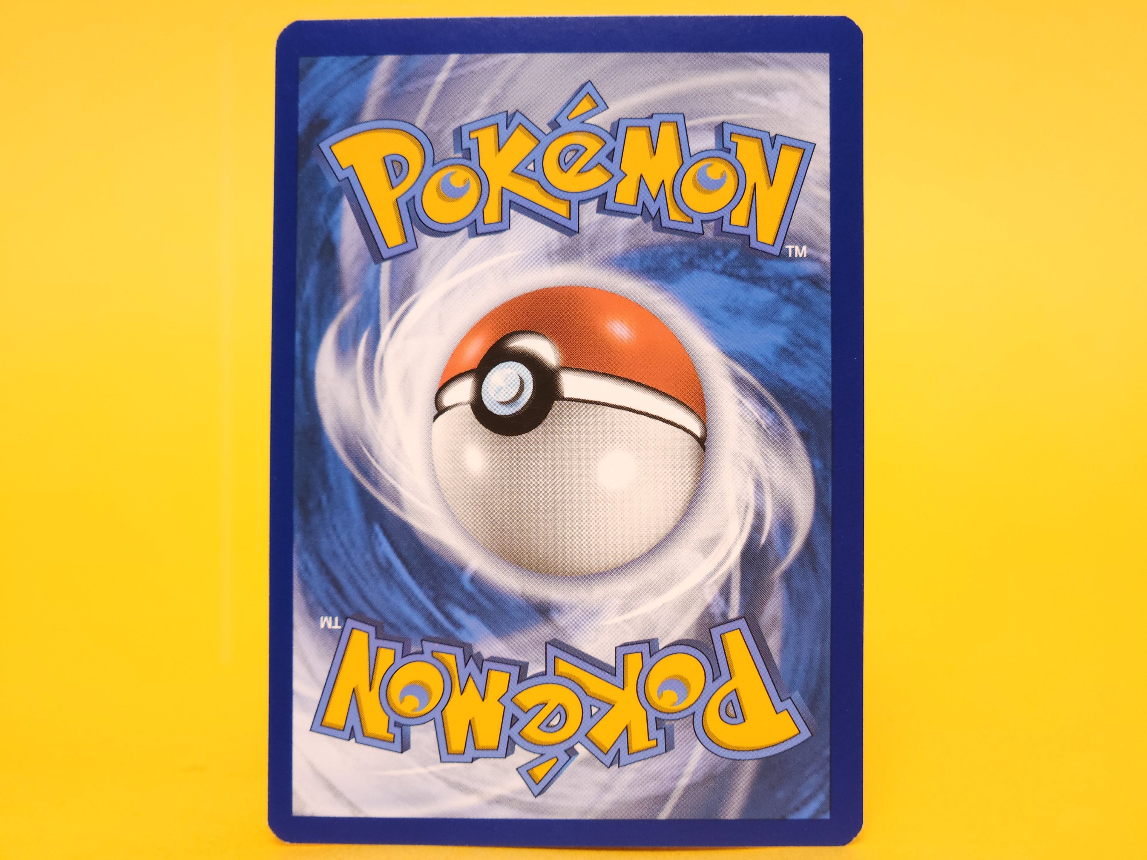 Togedemaru: 127/195 – 2022 Pokémon Common Reverse Holofoil