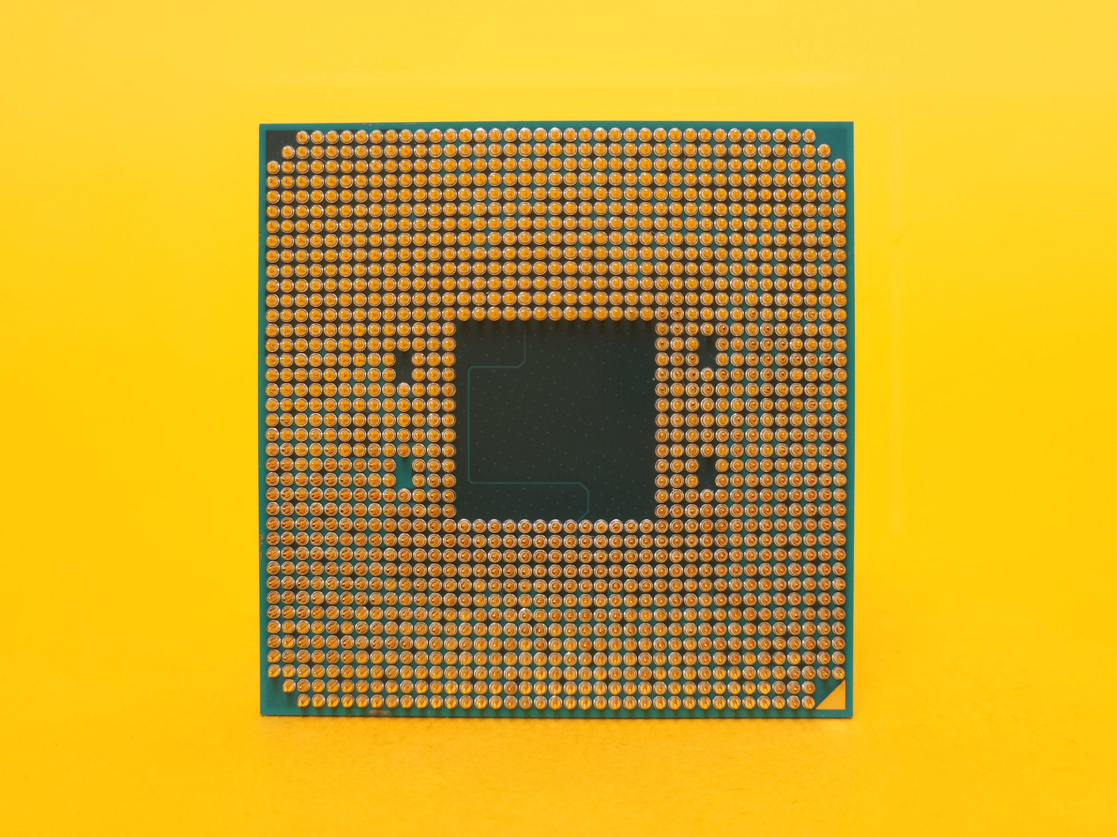 Ryzen 3 2200G – 2018 AMD CPU