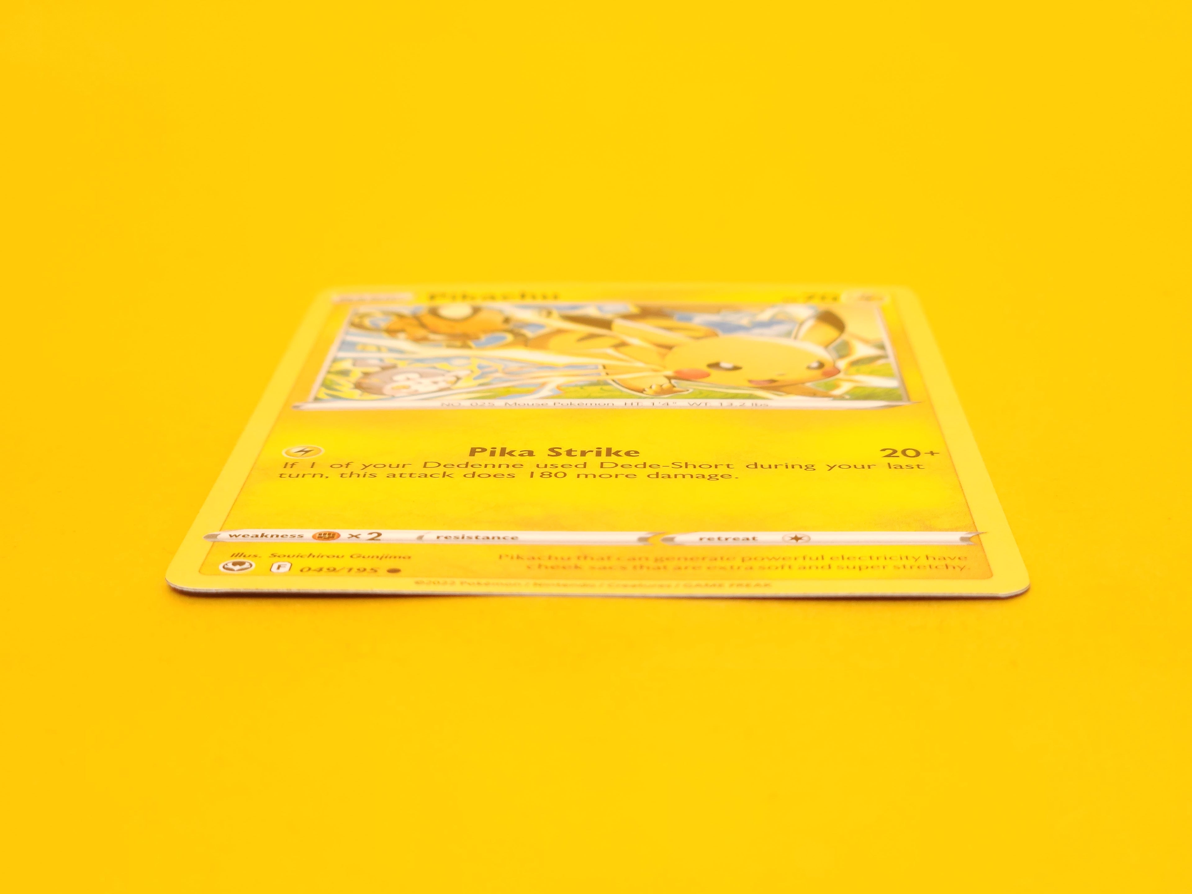 Pikachu: 049/195 – 2022 Pokémon Common