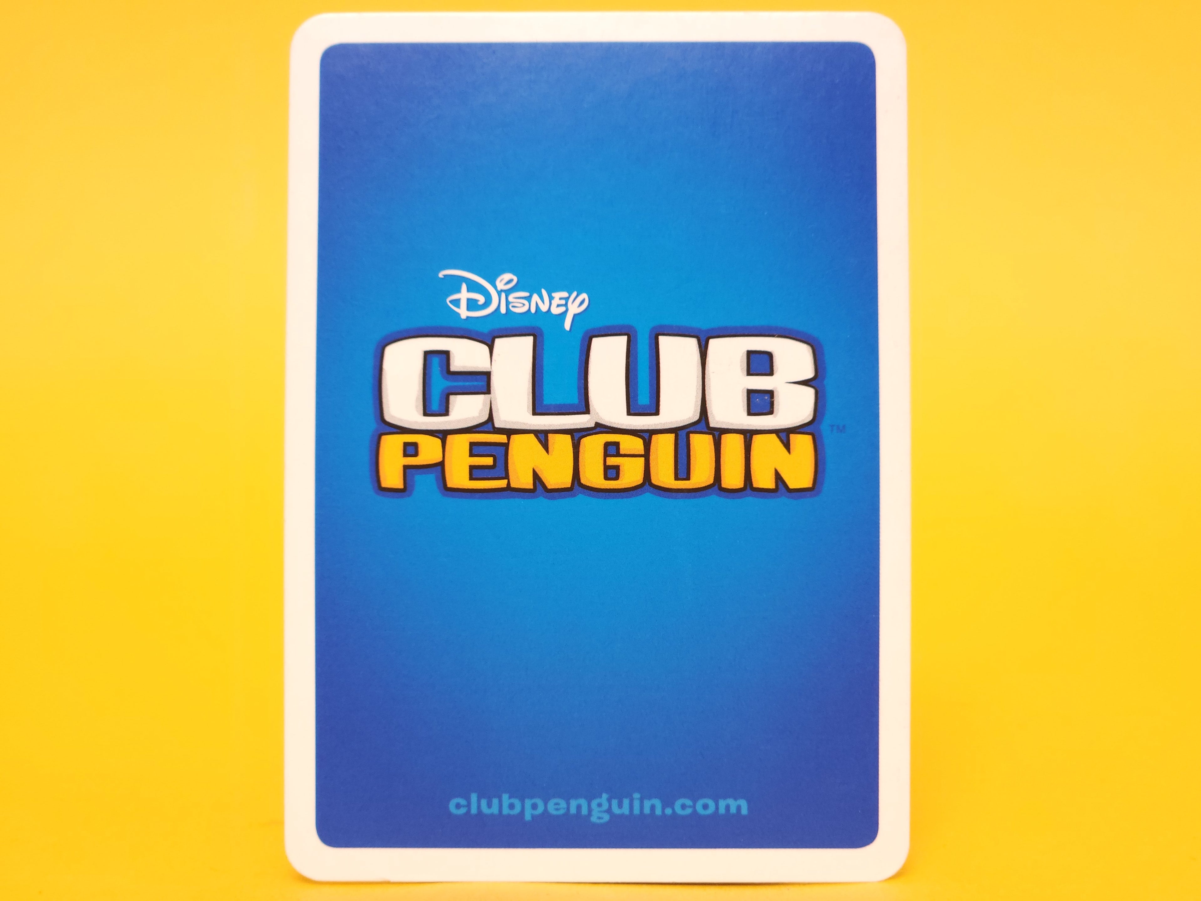 Cadence: 51/68 – 2009 Topps Disney Club Penguin Holofoil