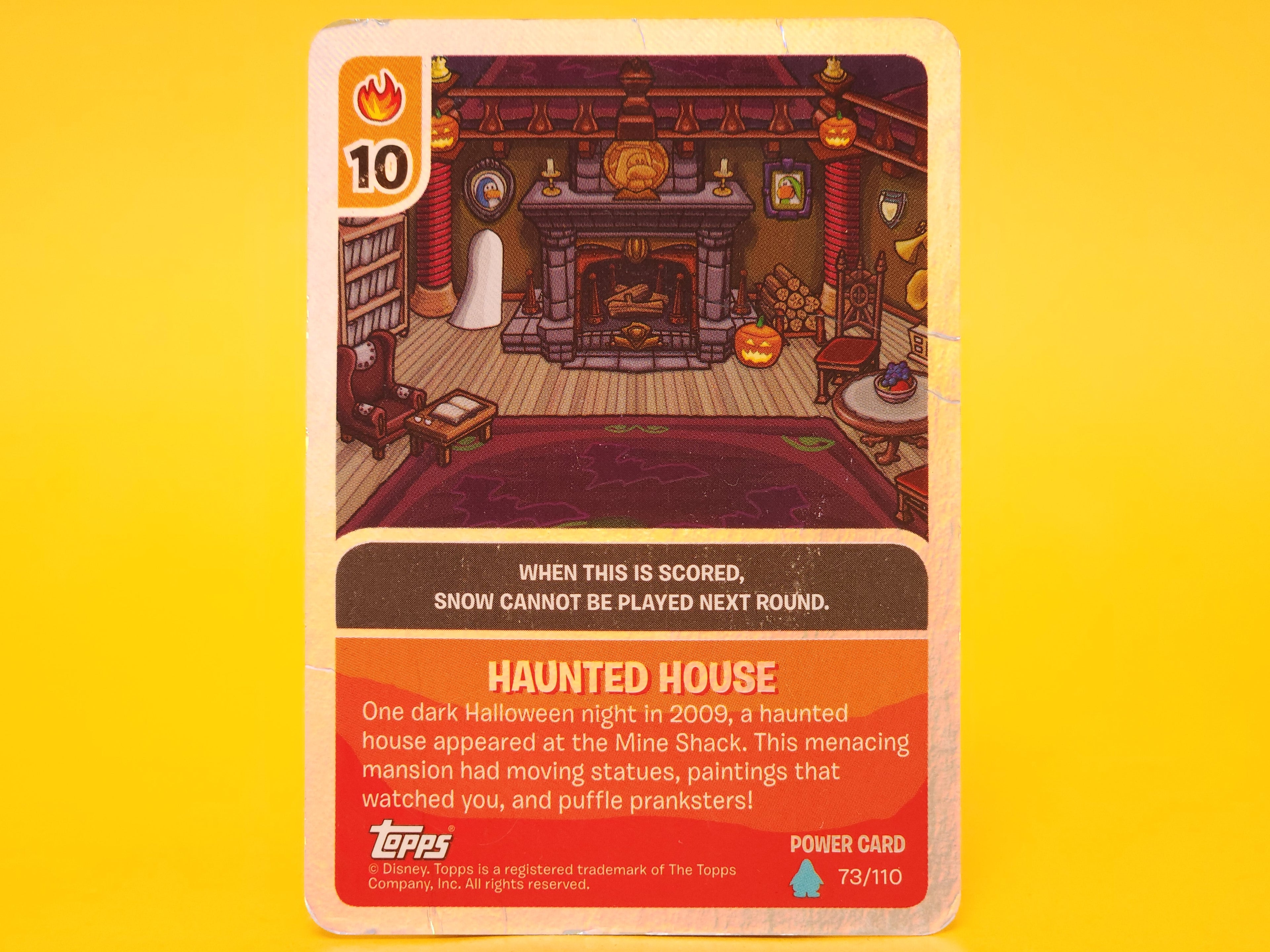 Haunted House: 73/110 – 2010 Topps Disney Club Penguin Holofoil