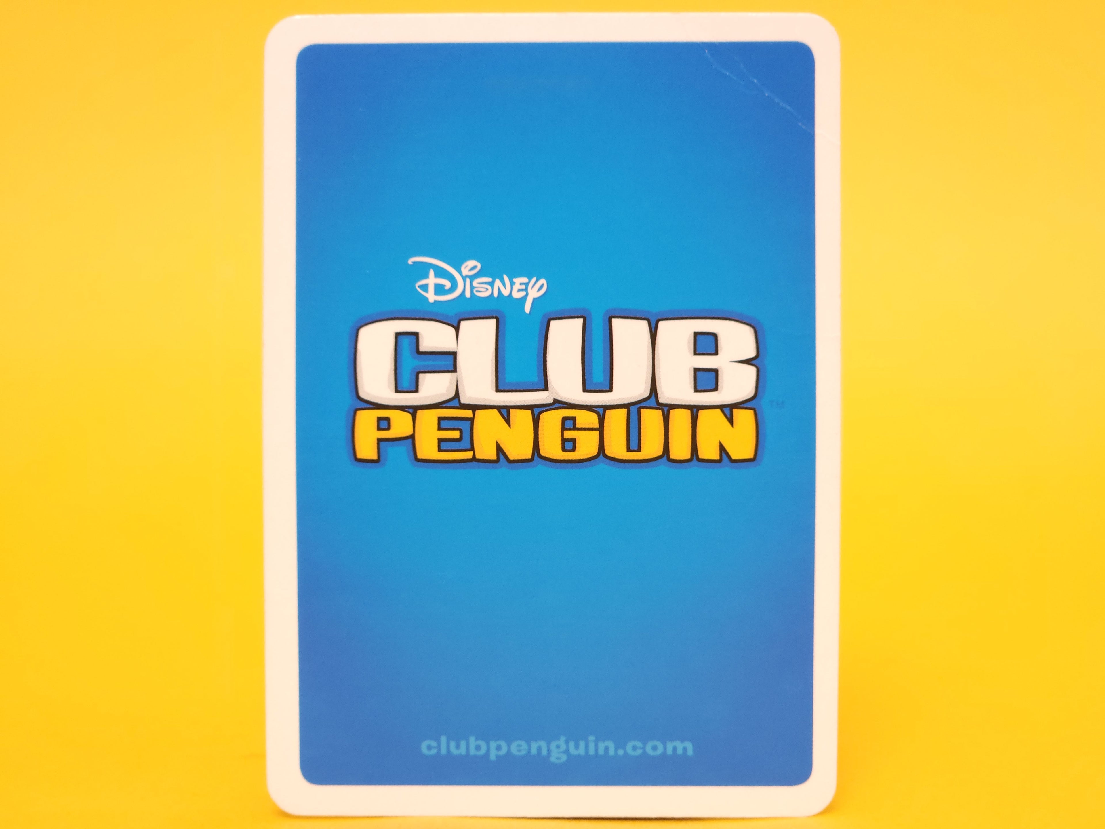 Gary The Gadget Guy: 59/68 – 2009 Topps Disney Club Penguin Holofoil