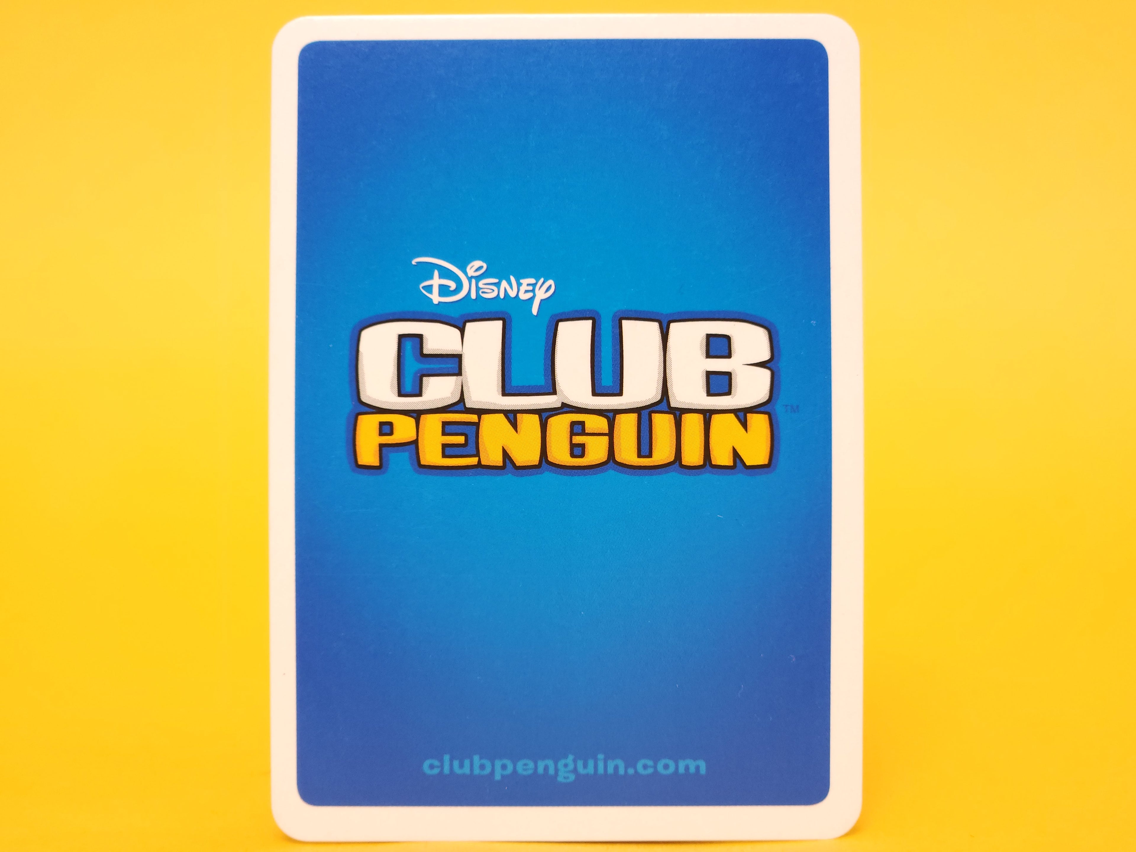 Flare: 85/110 – 2010 Topps Disney Club Penguin Holofoil