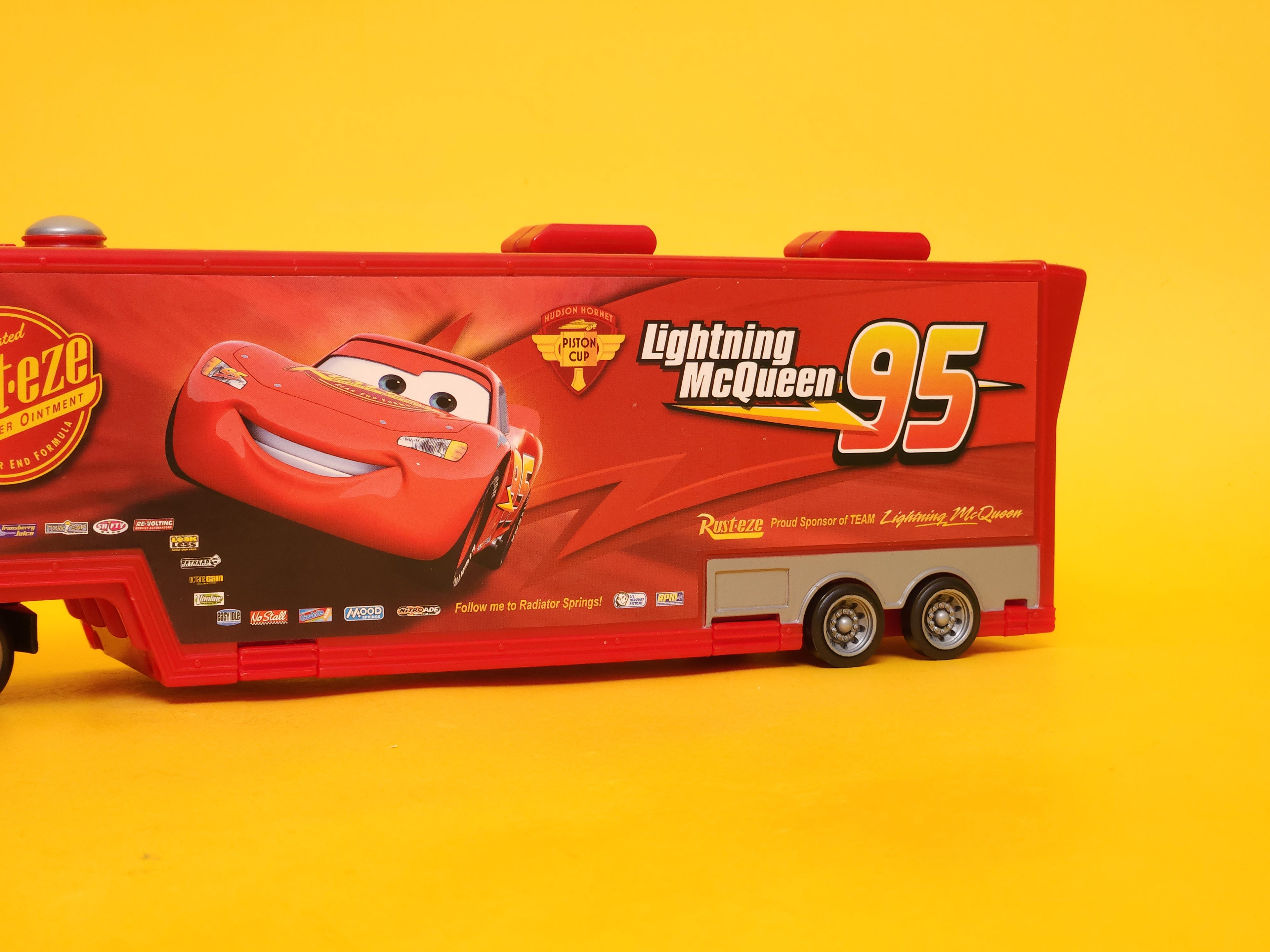 Mack Truck Playset – 2011 Mattel Disney Pixar Cars 2