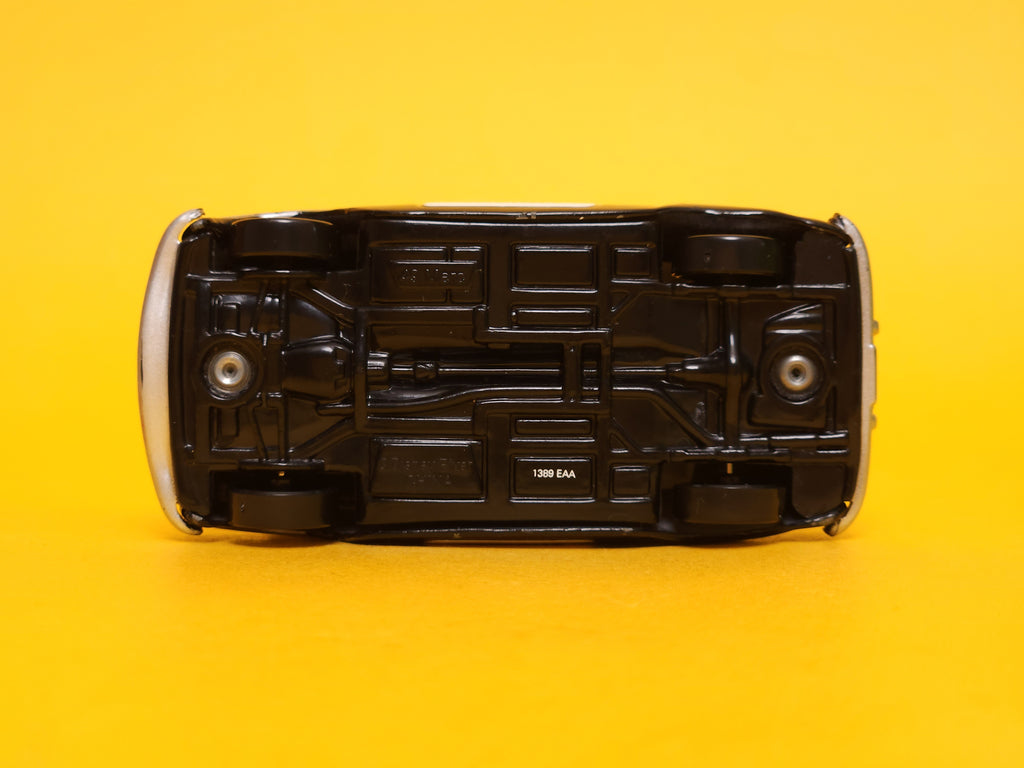 Sheriff (Lenticular Eyes) – 2009 Mattel Disney Pixar Cars