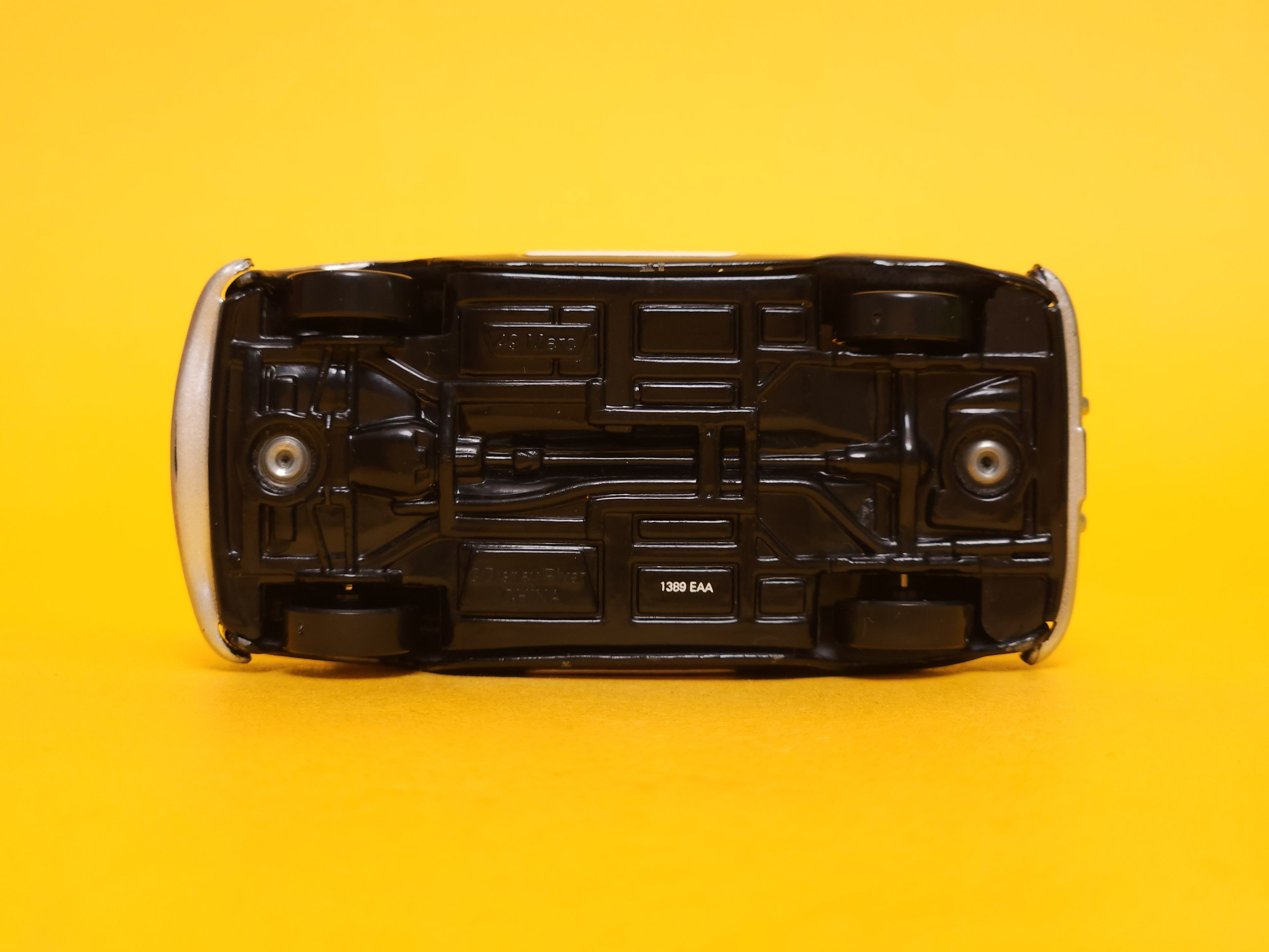 Sheriff (Lenticular Eyes) – 2009 Mattel Disney Pixar Cars