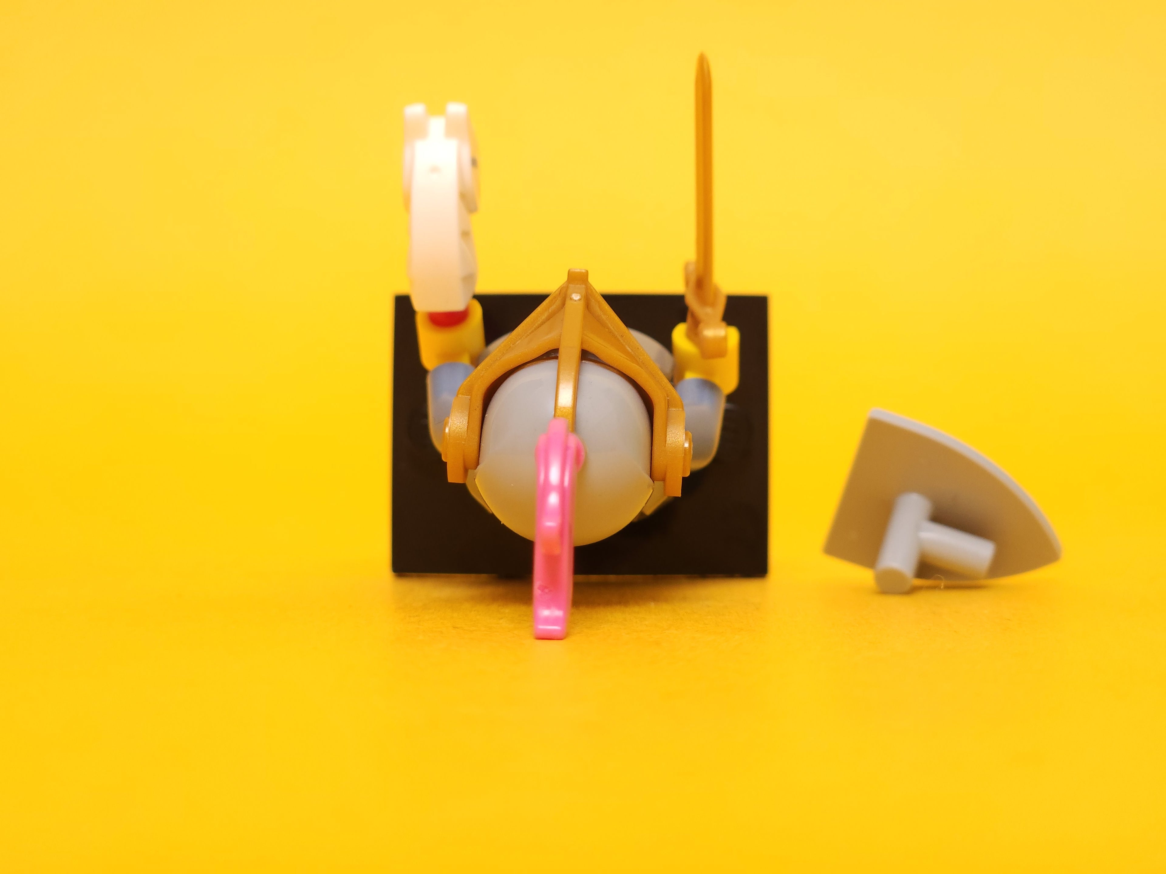 Knight Of The Yellow Castle #11 71034 – 2022 LEGO Minifigures: Sereis 23