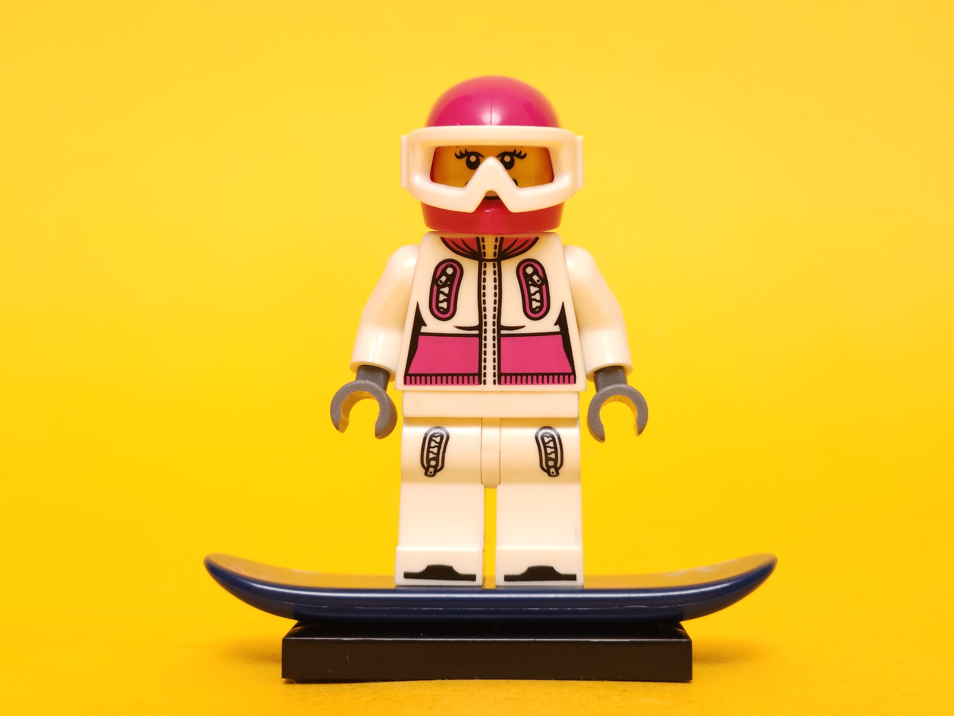 Snowboarder #16 8803 – 2011 LEGO Minifigures: Series 3