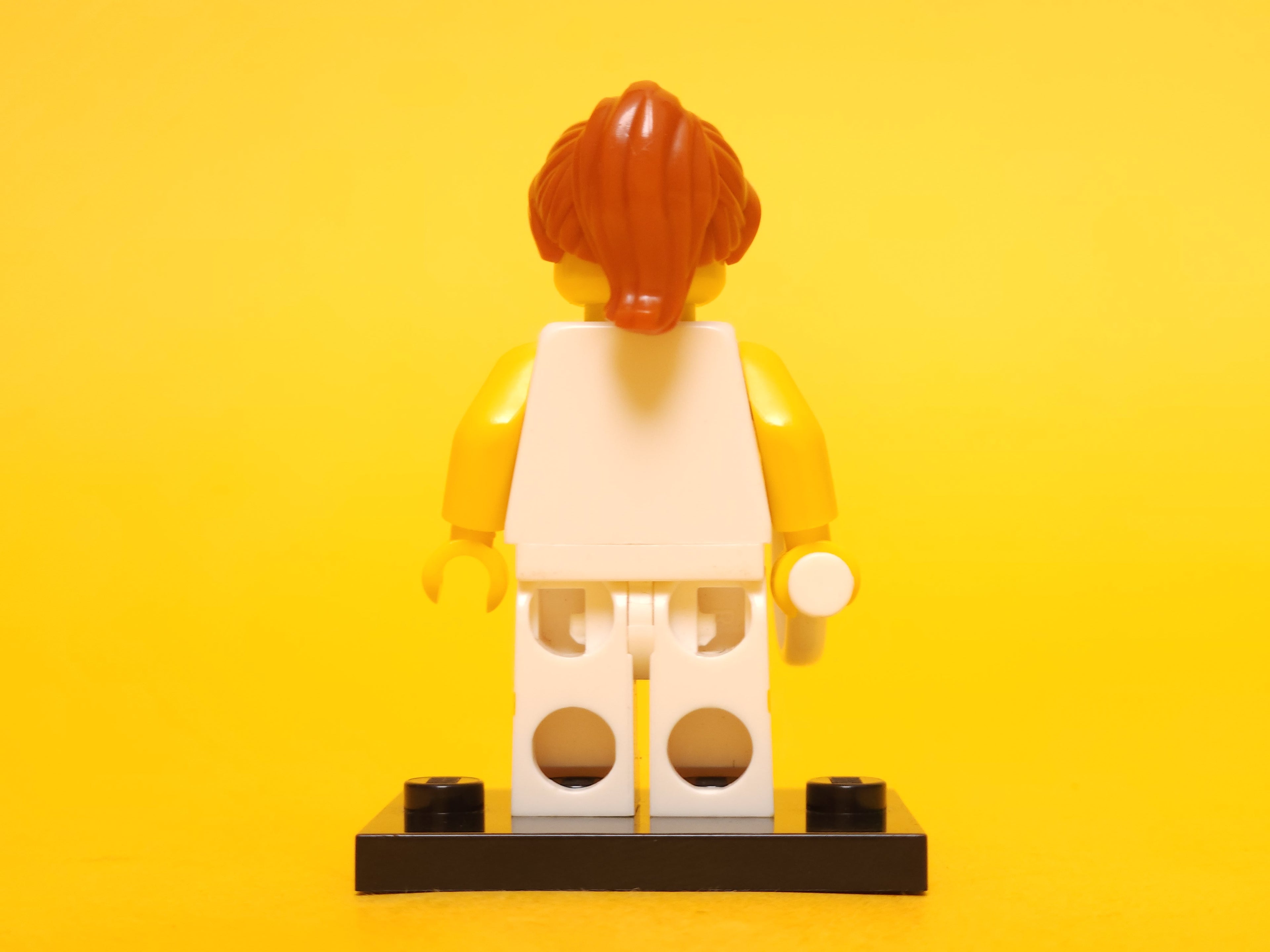 Tennis Player #10 8803 – 2011 LEGO Minifigures: Series 3