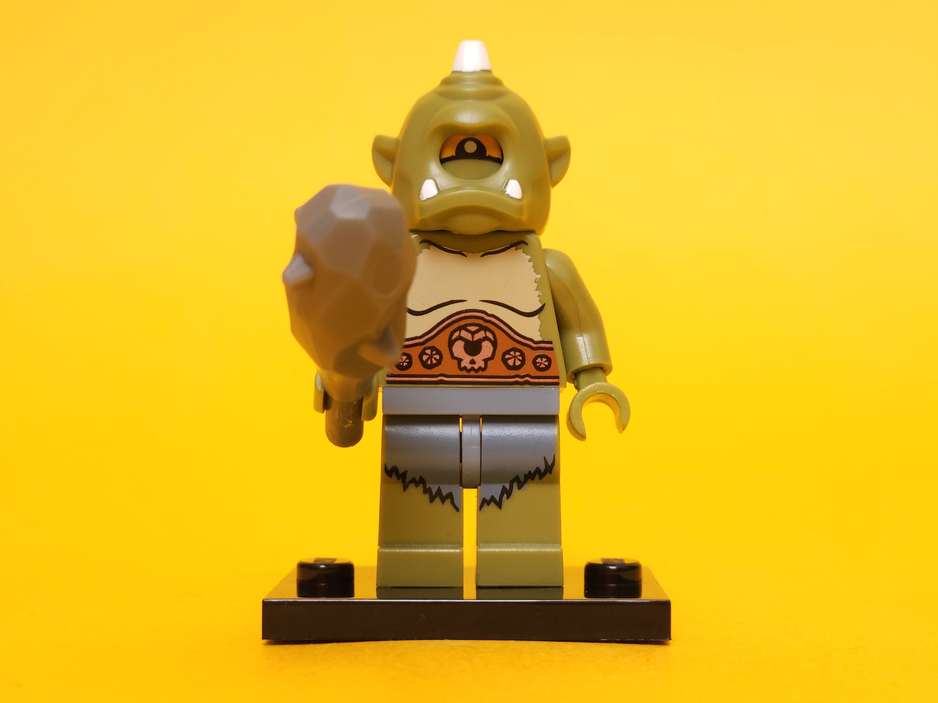 Cyclops #2 71000 – 2013 LEGO Minifigures: Series 9