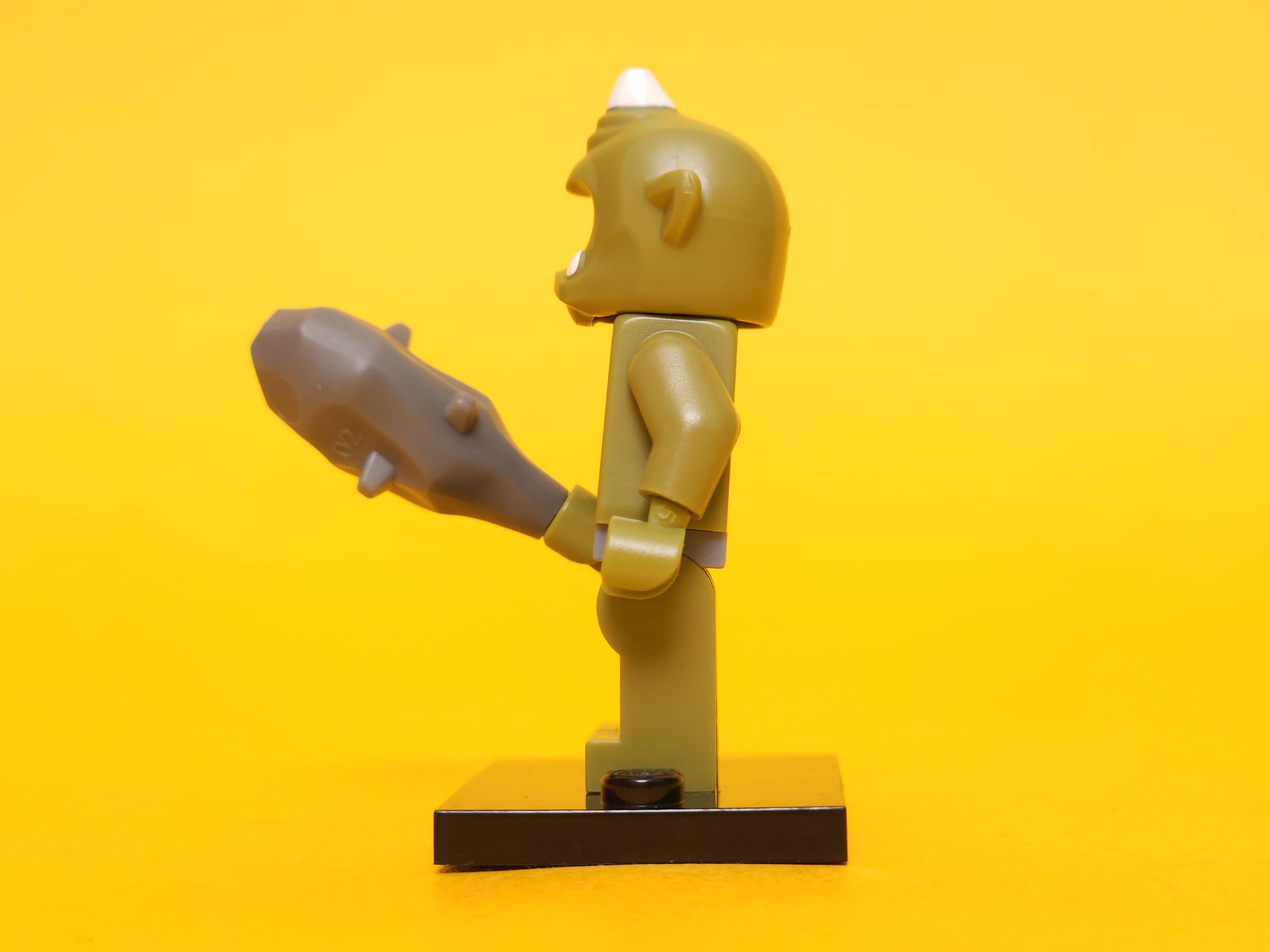 Cyclops #2 71000 – 2013 LEGO Minifigures: Series 9