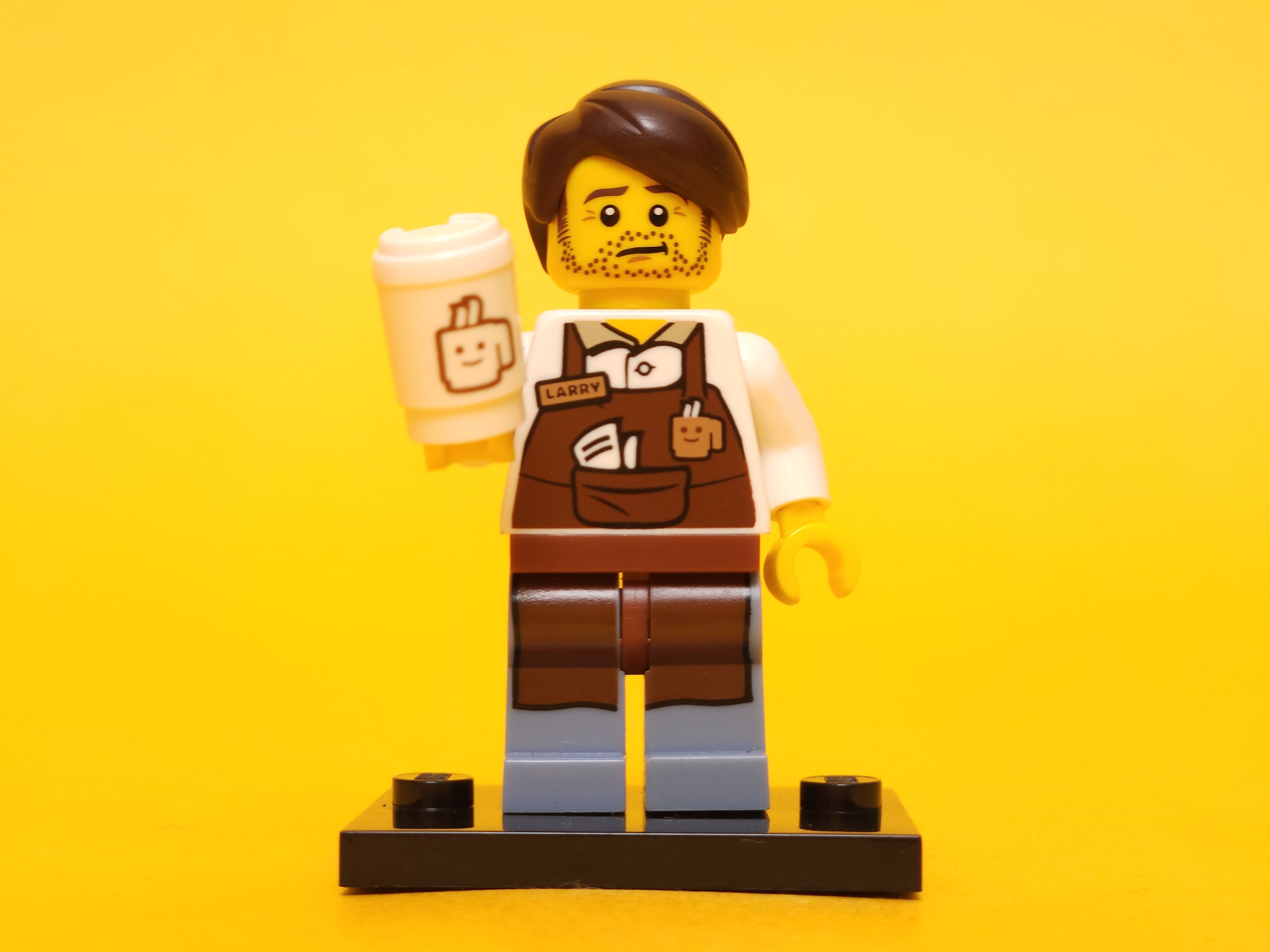 Larry The Barista #10 71004 – 2011 LEGO Minifigures: The LEGO Movie Series