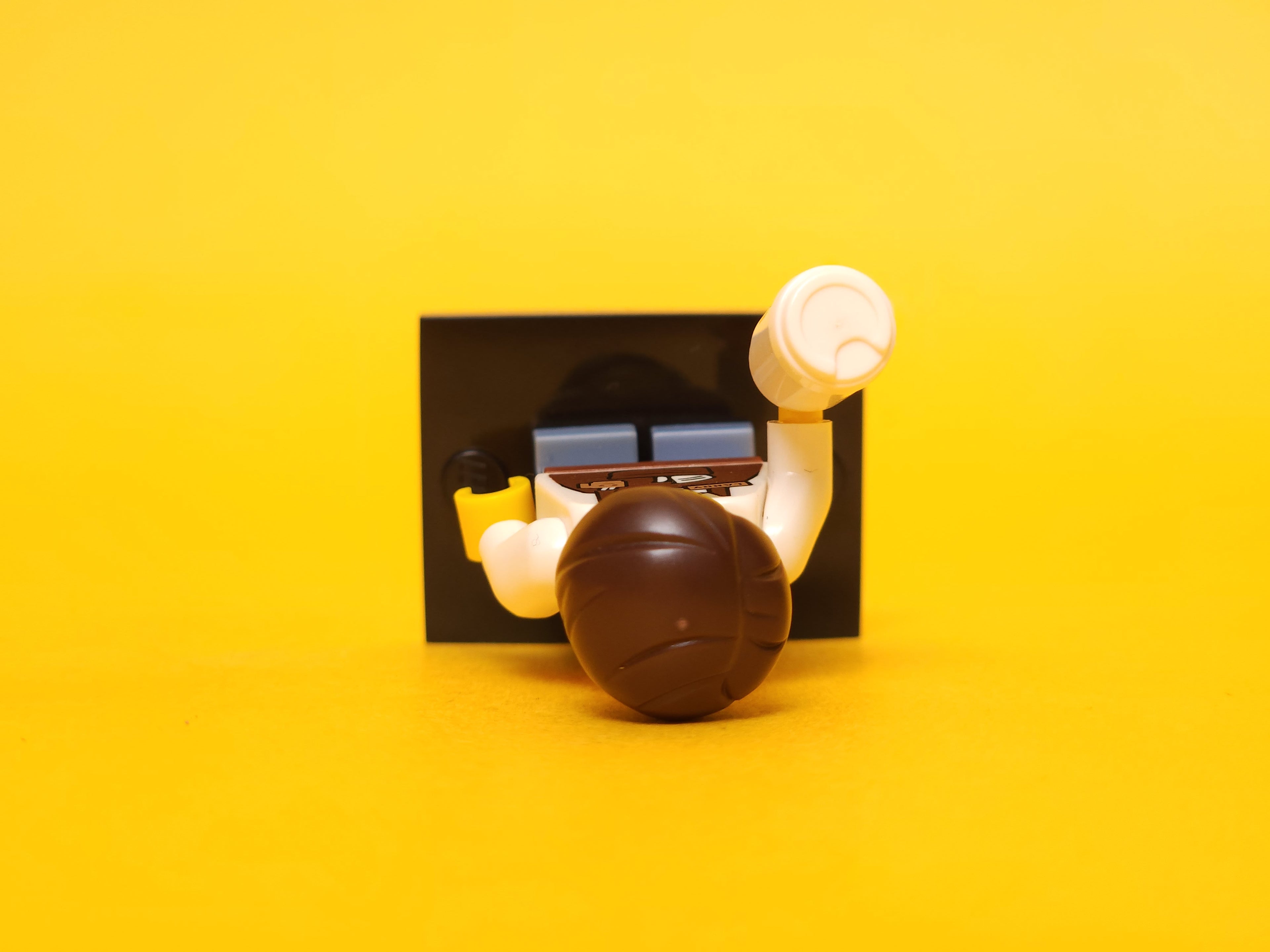 Larry The Barista #10 71004 – 2011 LEGO Minifigures: The LEGO Movie Series