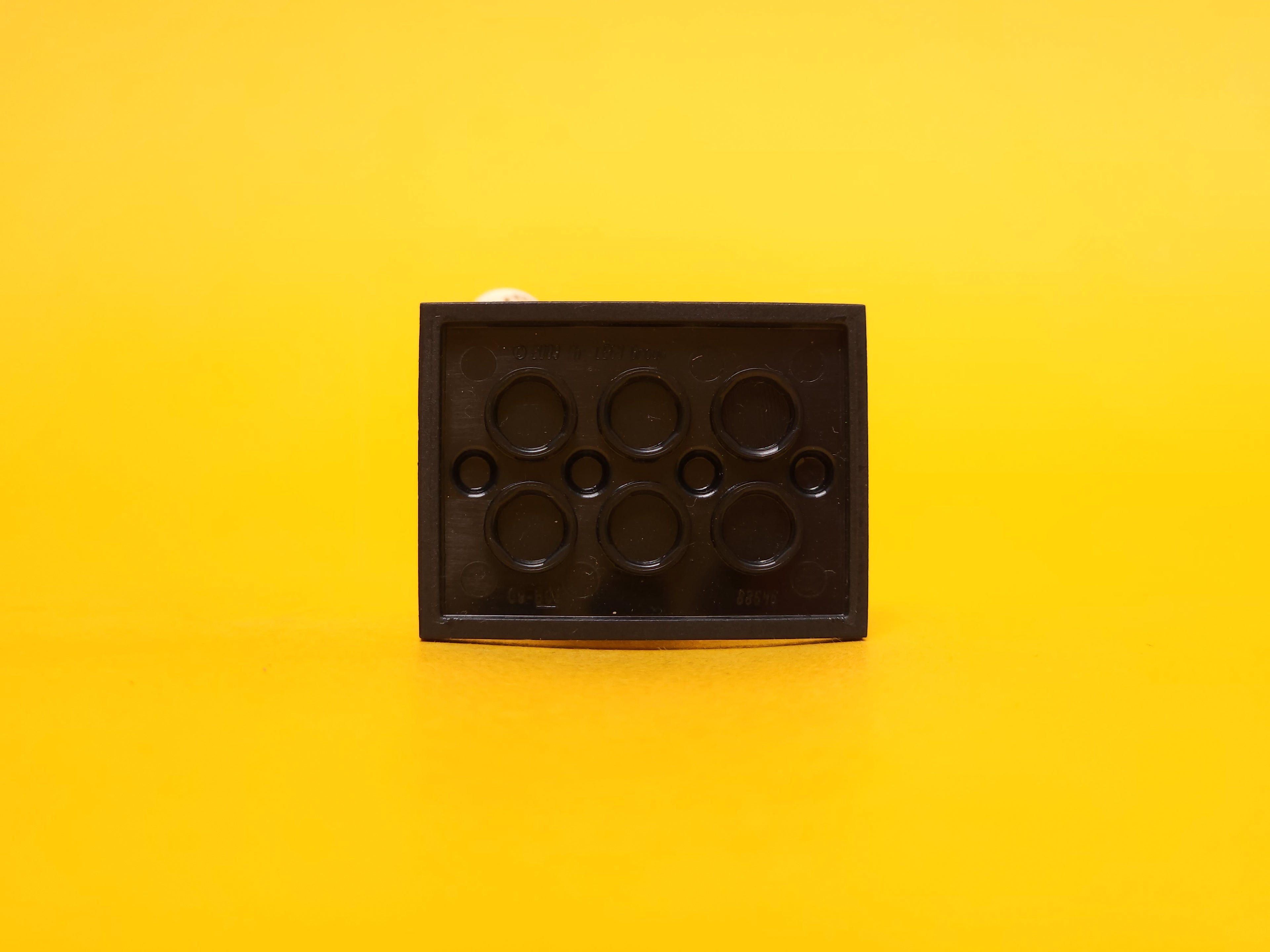 Larry The Barista #10 71004 – 2011 LEGO Minifigures: The LEGO Movie Series