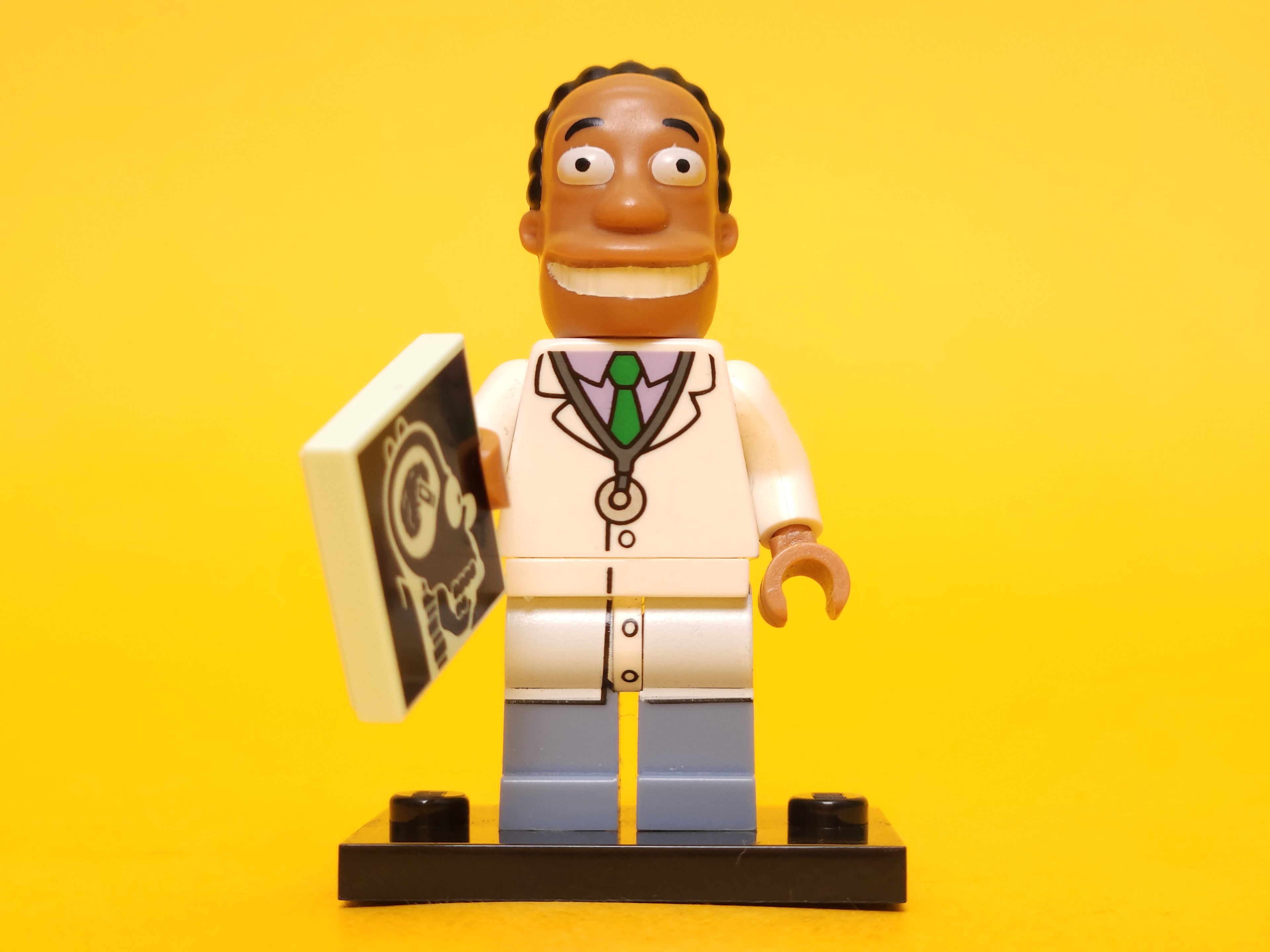 Dr. Hibbert #16 71009 – 2015 LEGO Minifigures: The Simpsons Series 2
