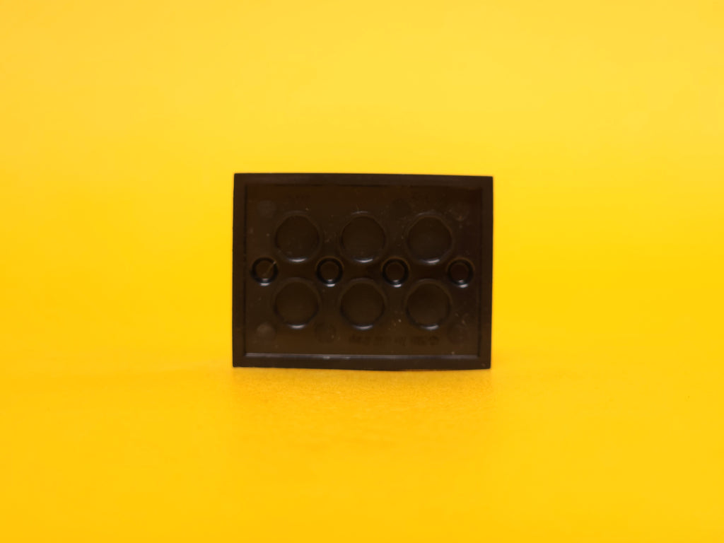 Pilot #2 8831 – 2011 LEGO Minifigures: Series 3