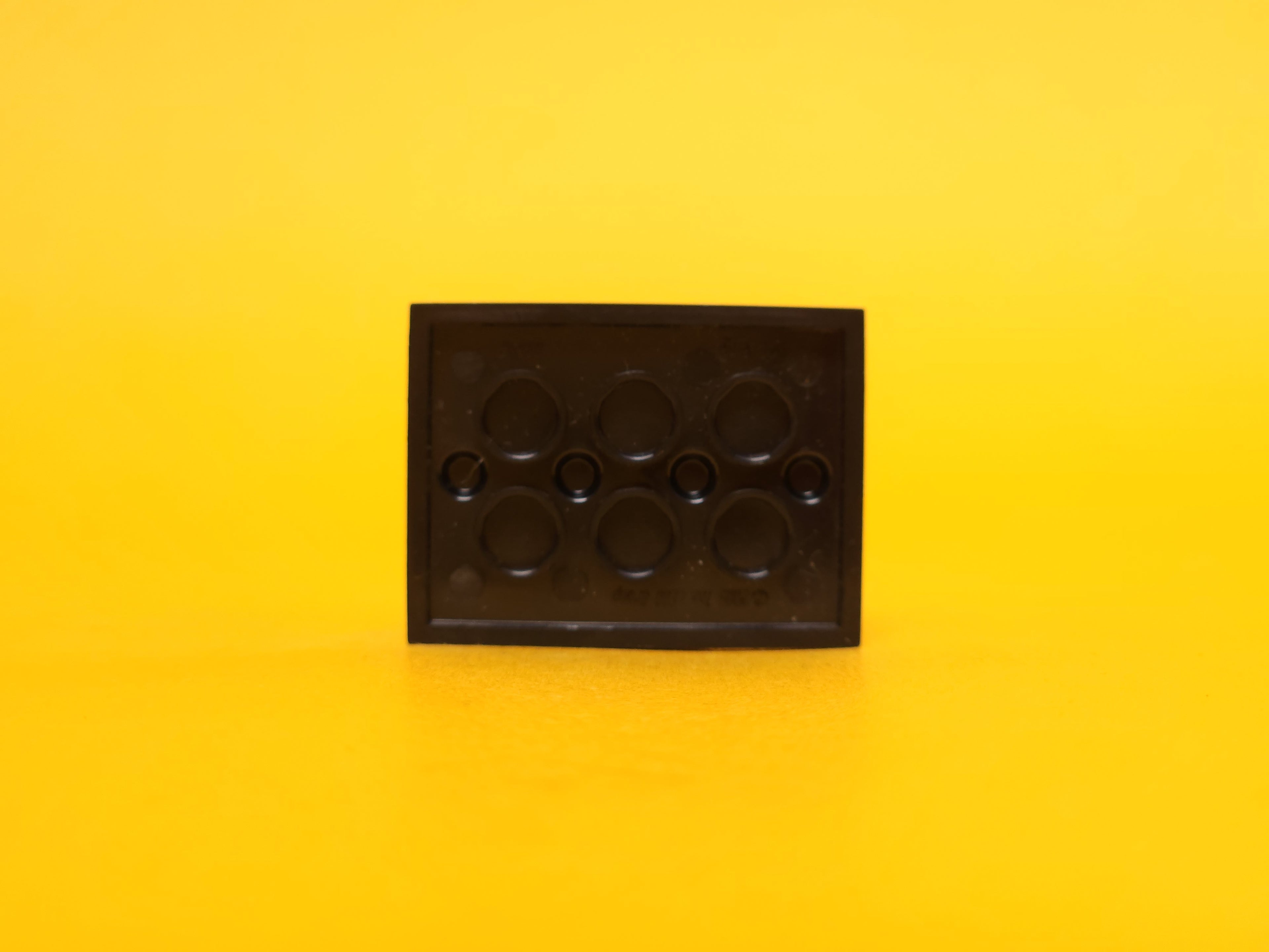 Pilot #2 8831 – 2011 LEGO Minifigures: Series 3