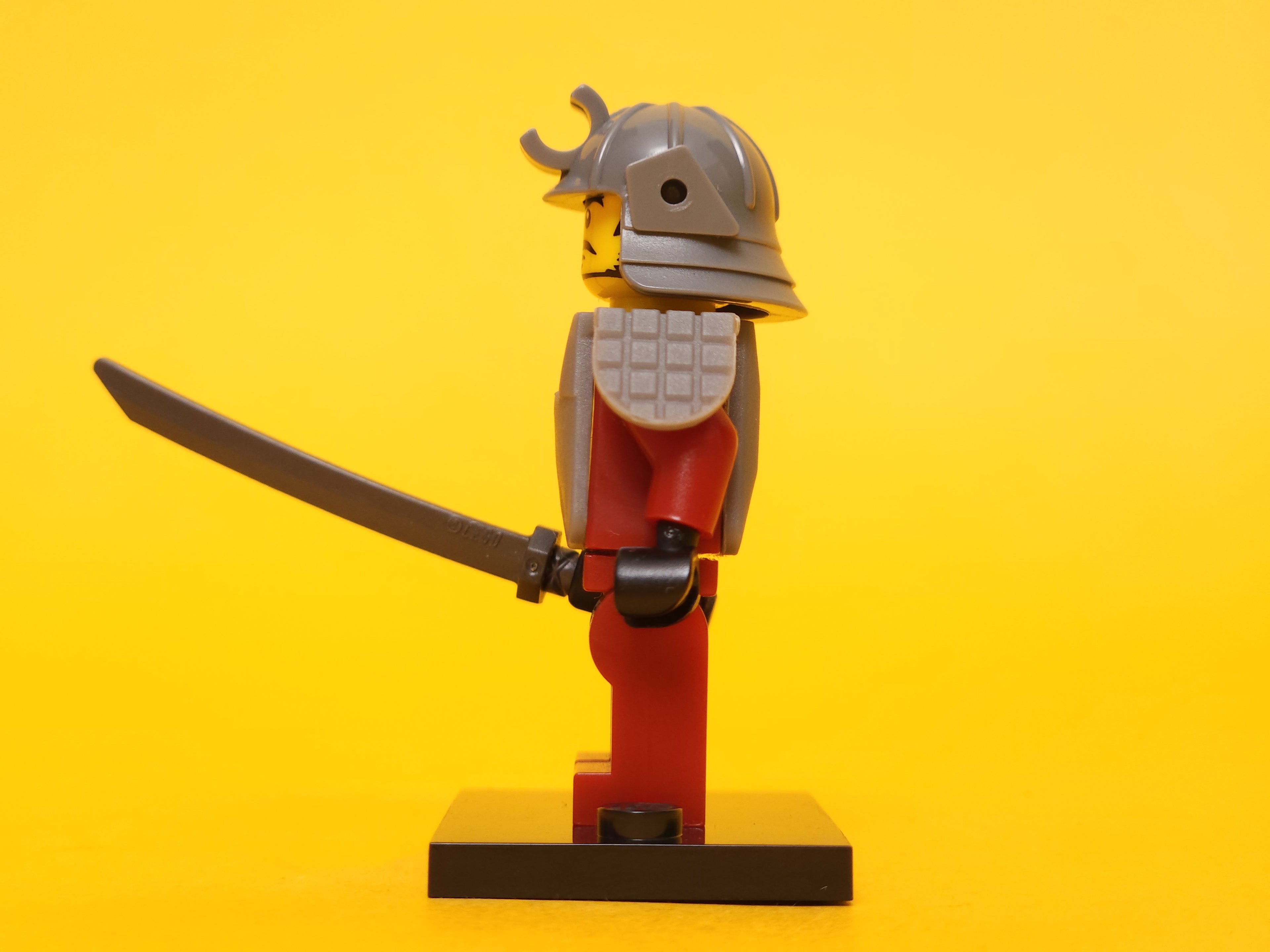 Samurai Warrior #4 8831 – 2011 LEGO Minifigures: Series 3