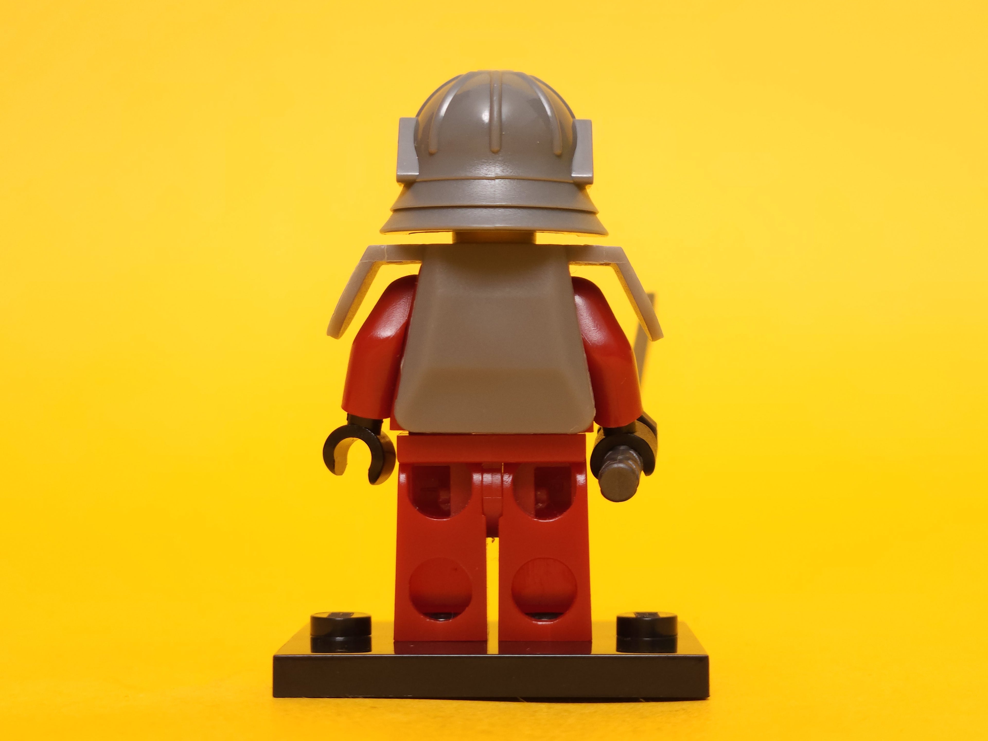 Samurai Warrior #4 8831 – 2011 LEGO Minifigures: Series 3