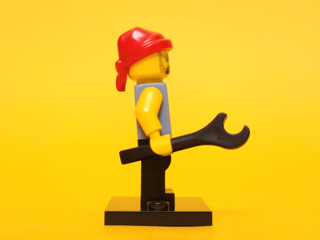 Motorcycle Mechanic #16 71001 – 2013 LEGO Minifigures: Series 10