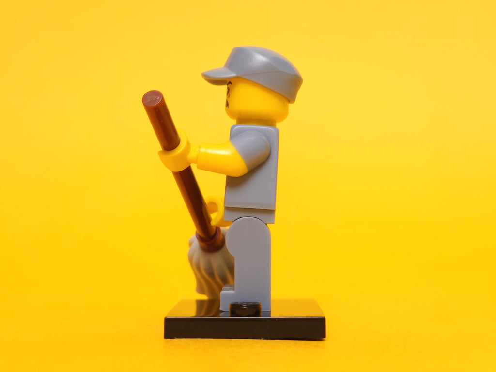 Janitor #9 71011 – 2016 LEGO Minifigures: Series 15